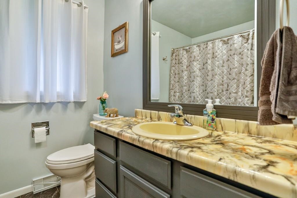 627 BROKEN ARROW ROAD, Wausau, Wisconsin 54401, 3 Bedrooms Bedrooms, ,2 BathroomsBathrooms,Residential,For Sale,627 BROKEN ARROW ROAD,22602598
