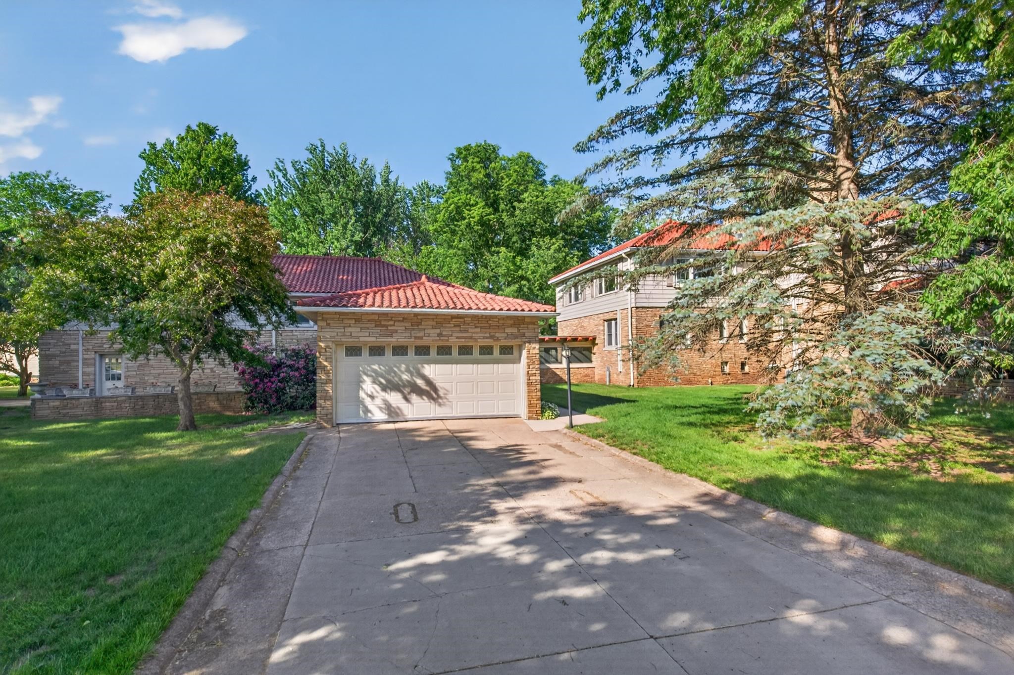 311 WISCONSIN RIVER DRIVE, Port Edwards, Wisconsin 54469, 4 Bedrooms Bedrooms, ,5 BathroomsBathrooms,Residential,For Sale,311 WISCONSIN RIVER DRIVE,22602599