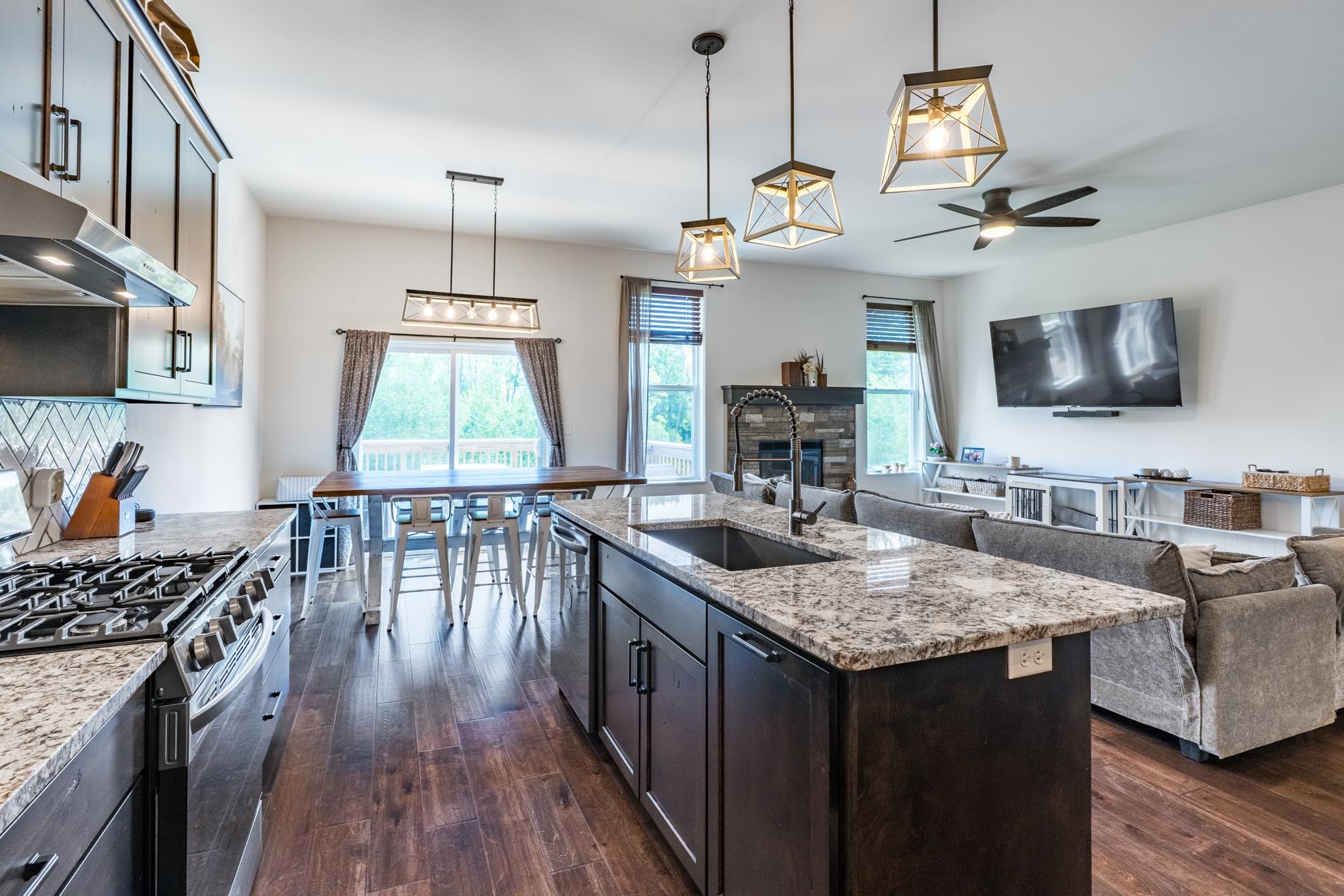 411 WOOD STREET, Rothschild, Wisconsin 54474, 6 Bedrooms Bedrooms, ,3 BathroomsBathrooms,Residential,For Sale,411 WOOD STREET,22602601