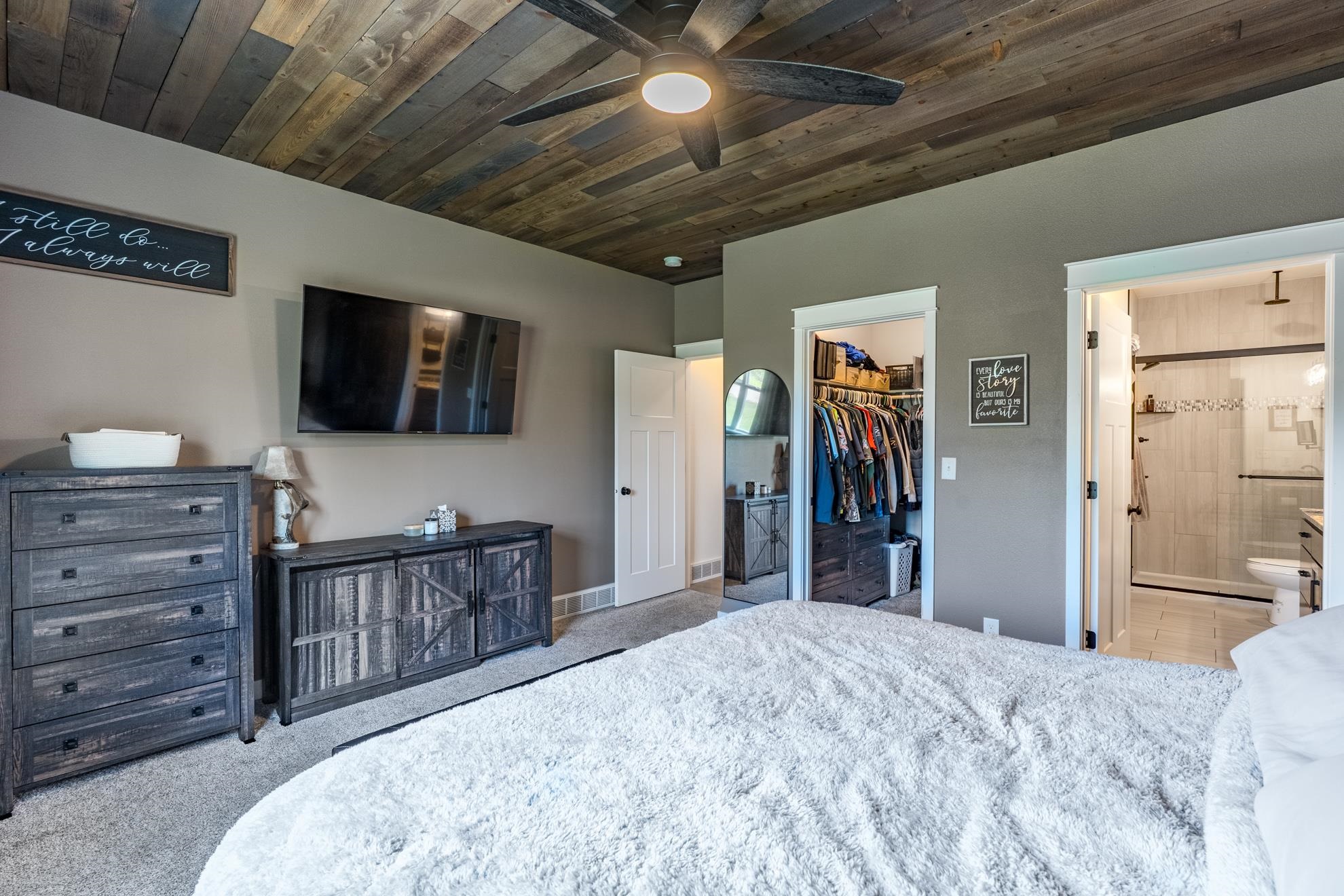 411 WOOD STREET, Rothschild, Wisconsin 54474, 6 Bedrooms Bedrooms, ,3 BathroomsBathrooms,Residential,For Sale,411 WOOD STREET,22602601