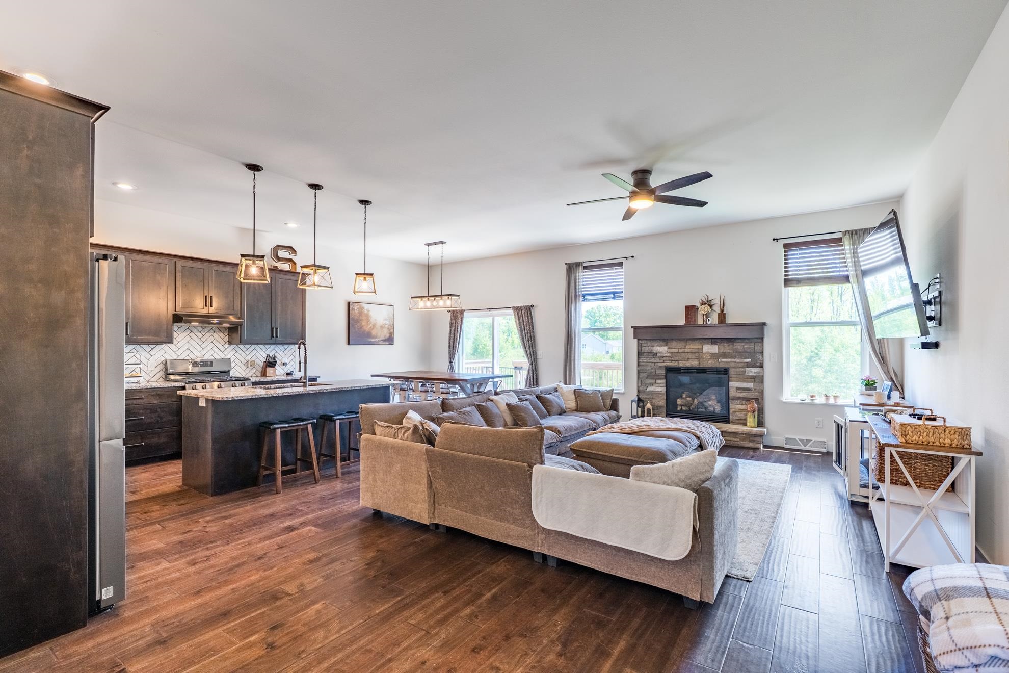 411 WOOD STREET, Rothschild, Wisconsin 54474, 6 Bedrooms Bedrooms, ,3 BathroomsBathrooms,Residential,For Sale,411 WOOD STREET,22602601