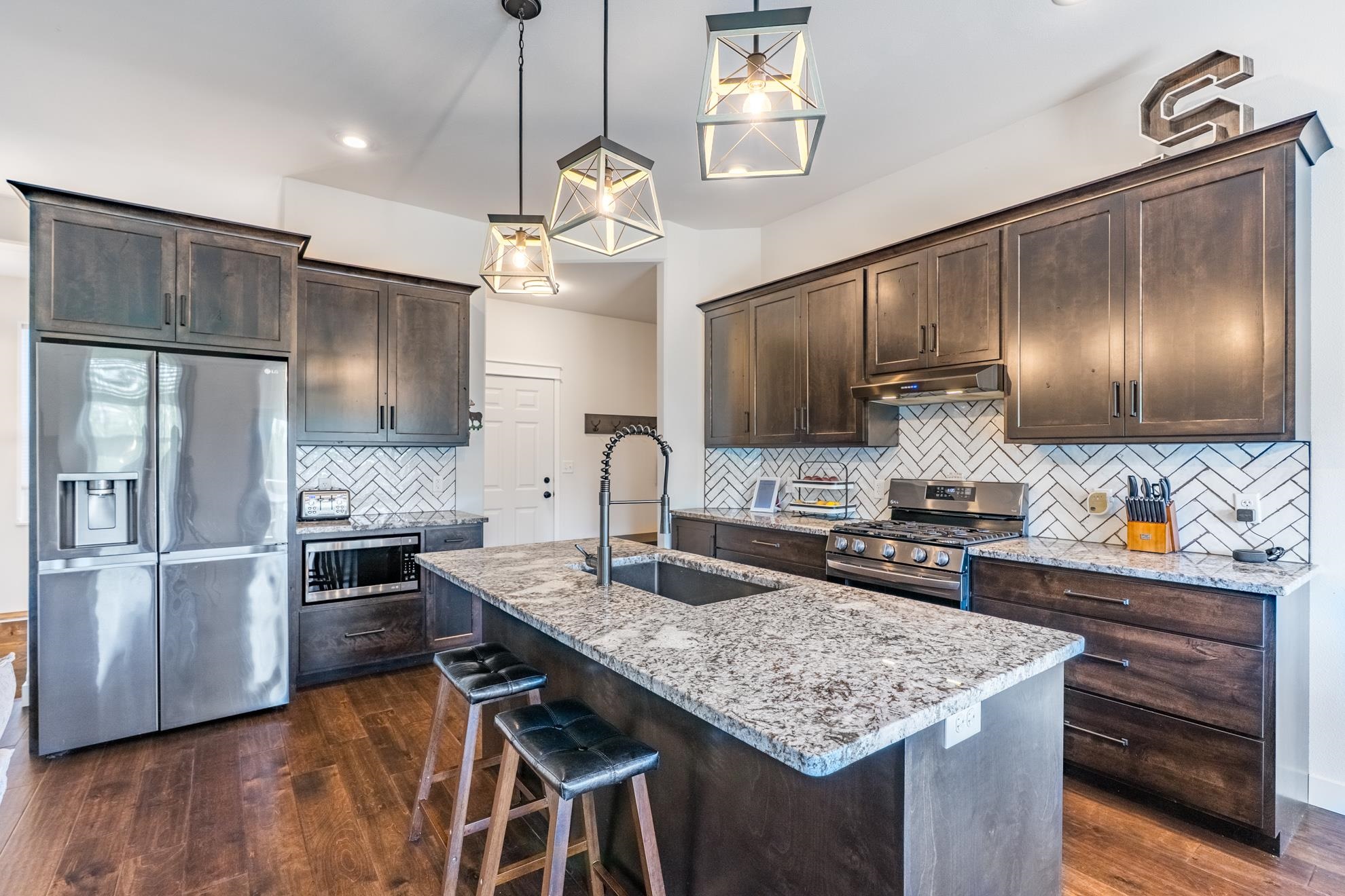 411 WOOD STREET, Rothschild, Wisconsin 54474, 6 Bedrooms Bedrooms, ,3 BathroomsBathrooms,Residential,For Sale,411 WOOD STREET,22602601