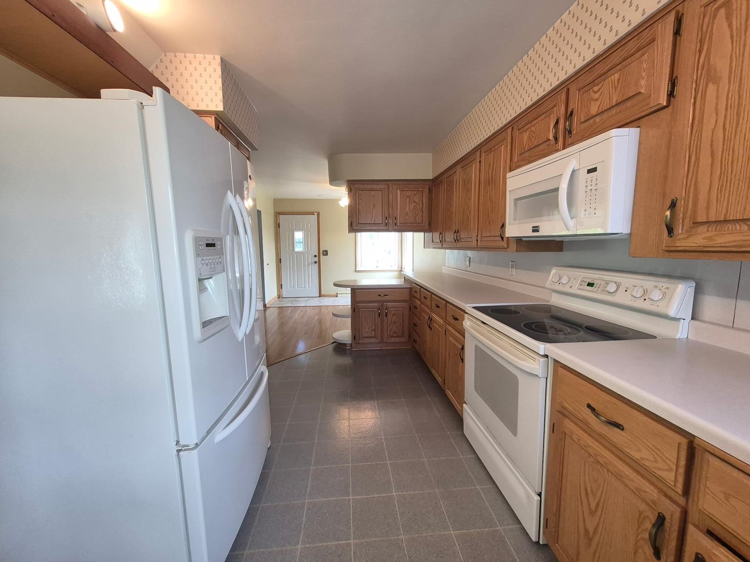 708 S FELKER AVENUE, Marshfield, Wisconsin 54449, 3 Bedrooms Bedrooms, ,2 BathroomsBathrooms,Residential,For Sale,708 S FELKER AVENUE,22602602