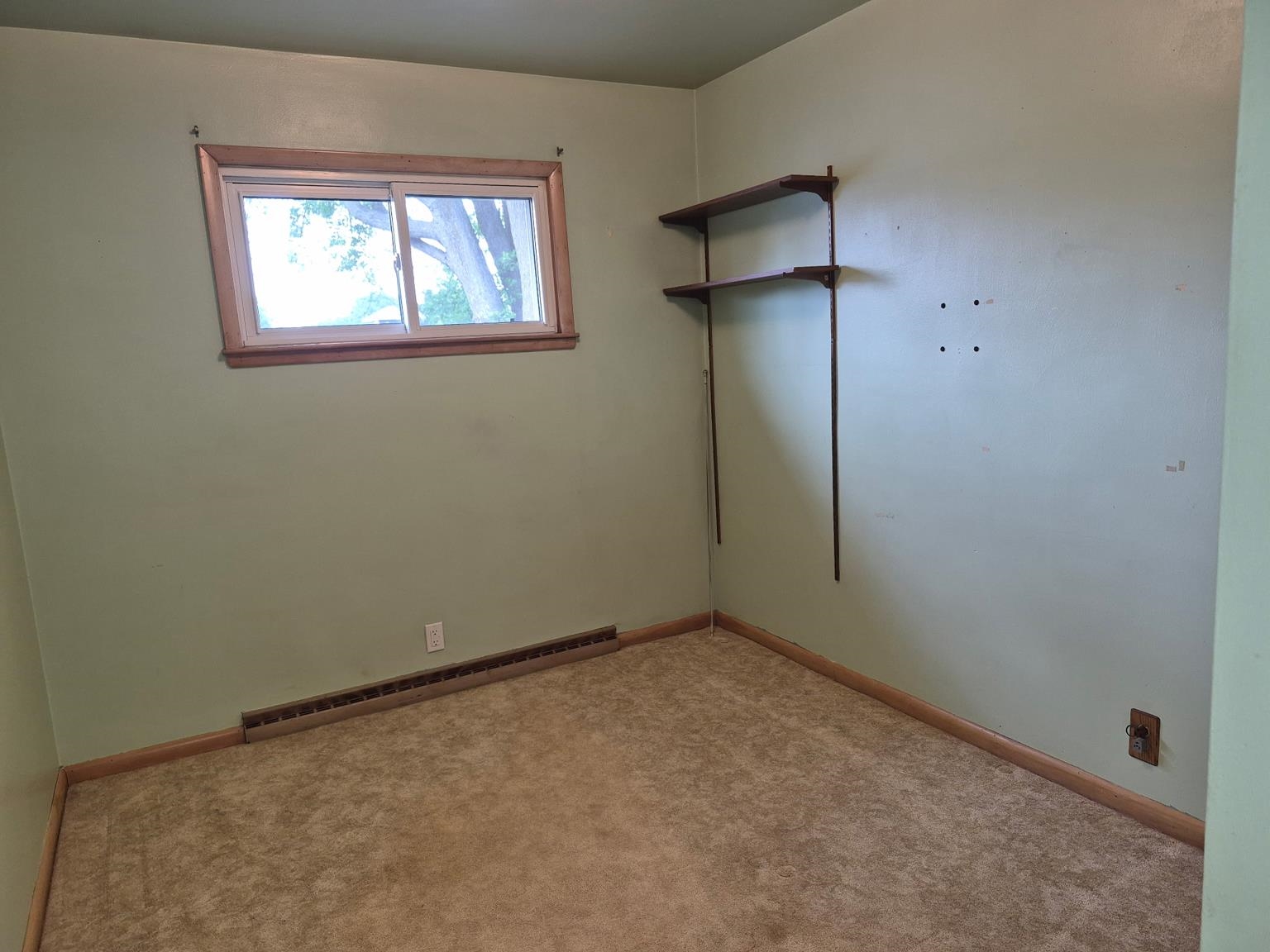 708 S FELKER AVENUE, Marshfield, Wisconsin 54449, 3 Bedrooms Bedrooms, ,2 BathroomsBathrooms,Residential,For Sale,708 S FELKER AVENUE,22602602