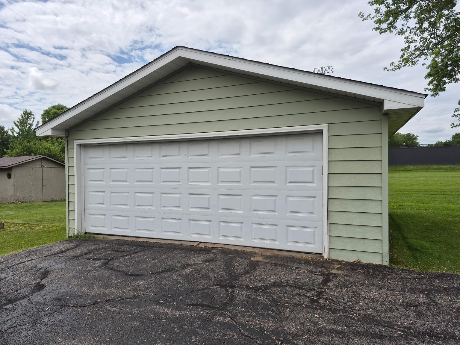 708 S FELKER AVENUE, Marshfield, Wisconsin 54449, 3 Bedrooms Bedrooms, ,2 BathroomsBathrooms,Residential,For Sale,708 S FELKER AVENUE,22602602