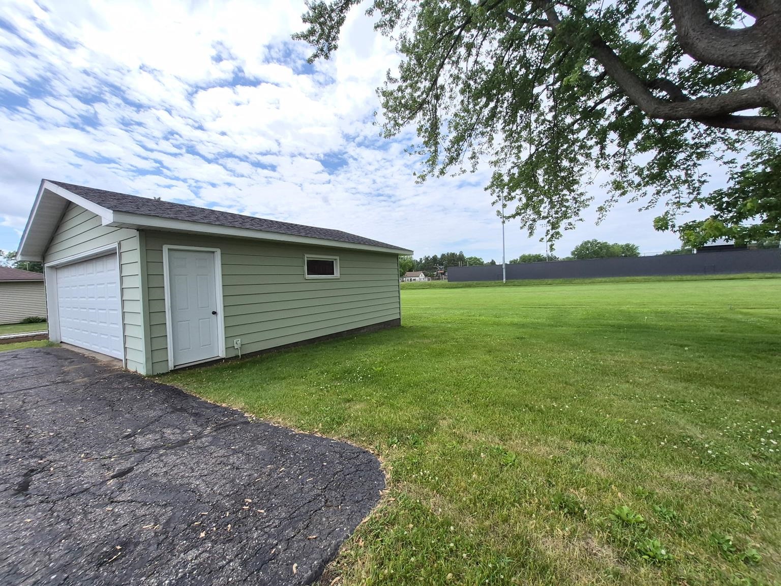 708 S FELKER AVENUE, Marshfield, Wisconsin 54449, 3 Bedrooms Bedrooms, ,2 BathroomsBathrooms,Residential,For Sale,708 S FELKER AVENUE,22602602