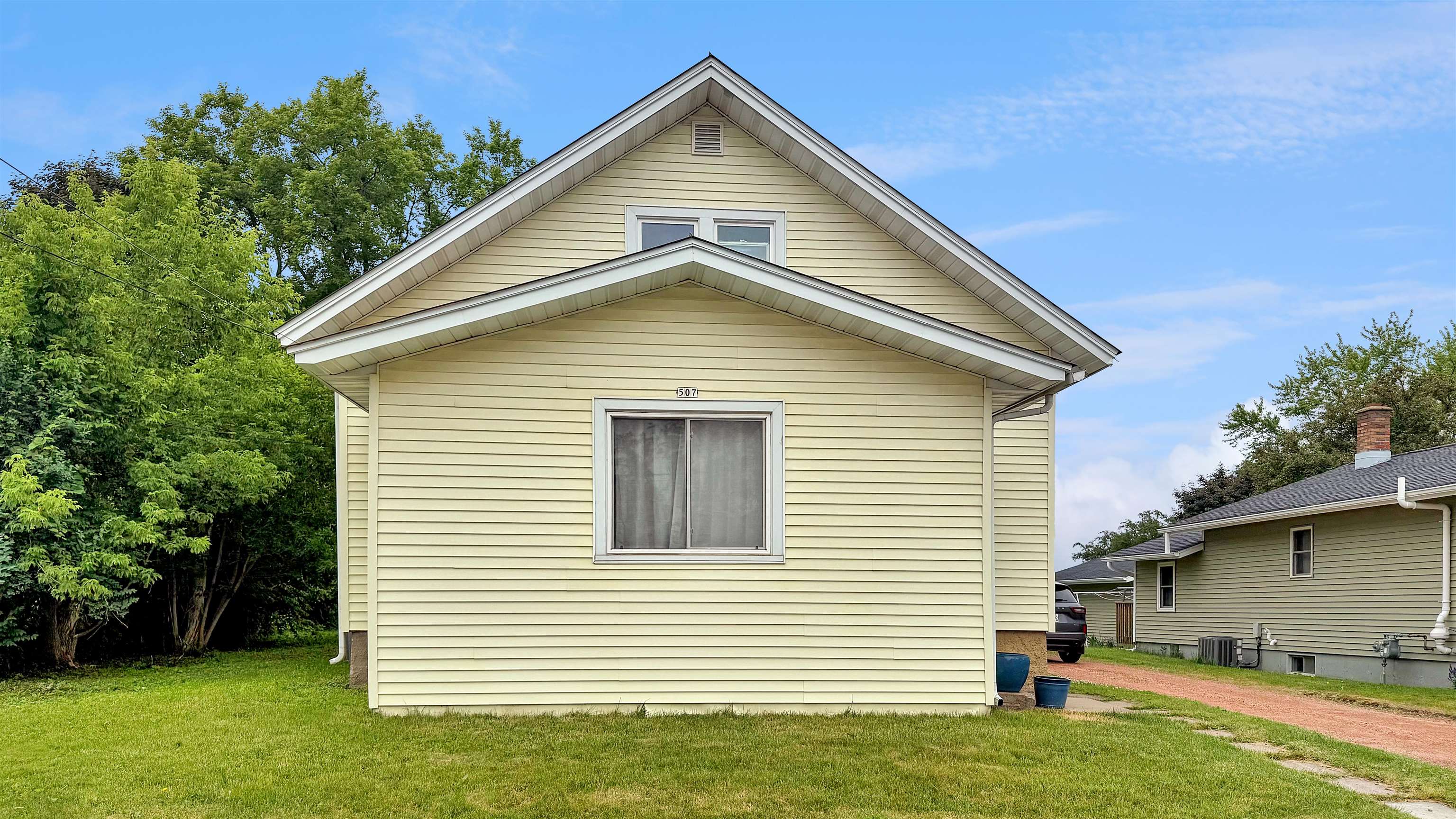507 W CLEVELAND STREET, Marshfield, Wisconsin 54449, 4 Bedrooms Bedrooms, ,1 BathroomBathrooms,Residential,For Sale,507 W CLEVELAND STREET,22602604
