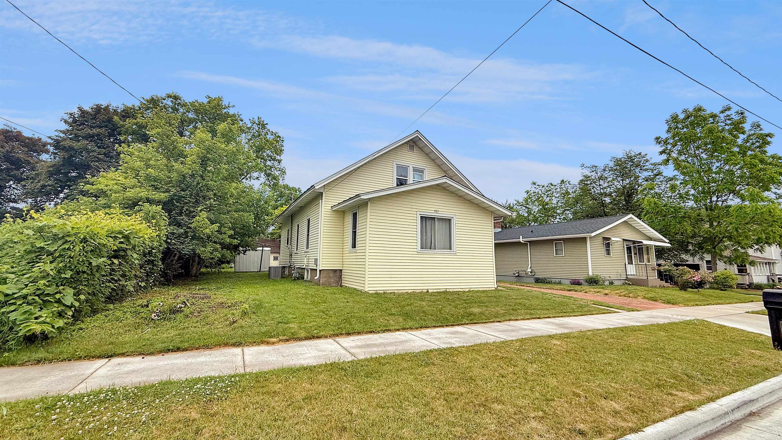 507 W CLEVELAND STREET, Marshfield, Wisconsin 54449, 4 Bedrooms Bedrooms, ,1 BathroomBathrooms,Residential,For Sale,507 W CLEVELAND STREET,22602604