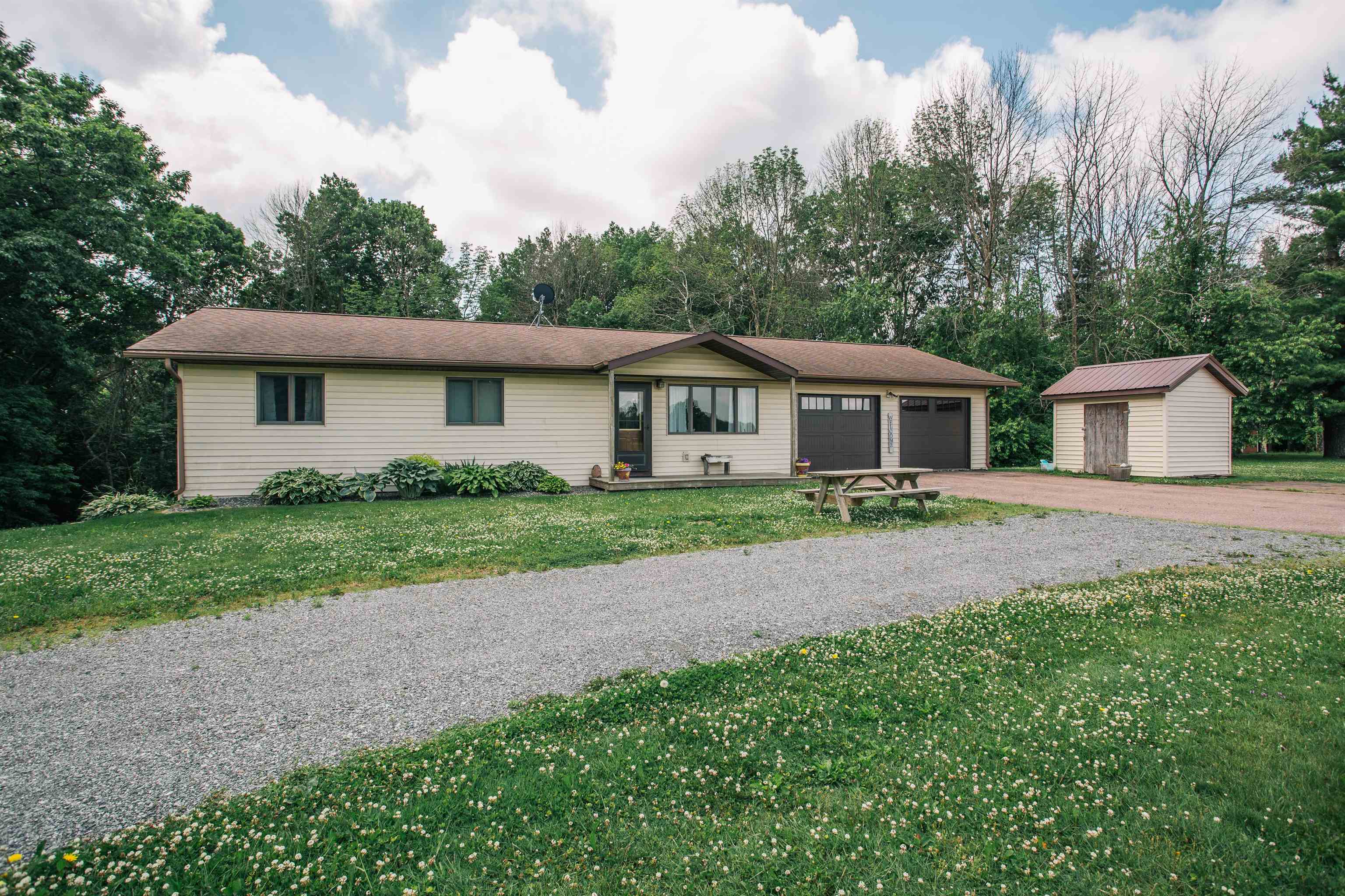 W6833 RIDGE ROAD, Neillsville, Wisconsin 54456, 4 Bedrooms Bedrooms, ,2 BathroomsBathrooms,Residential,For Sale,W6833 RIDGE ROAD,22602607