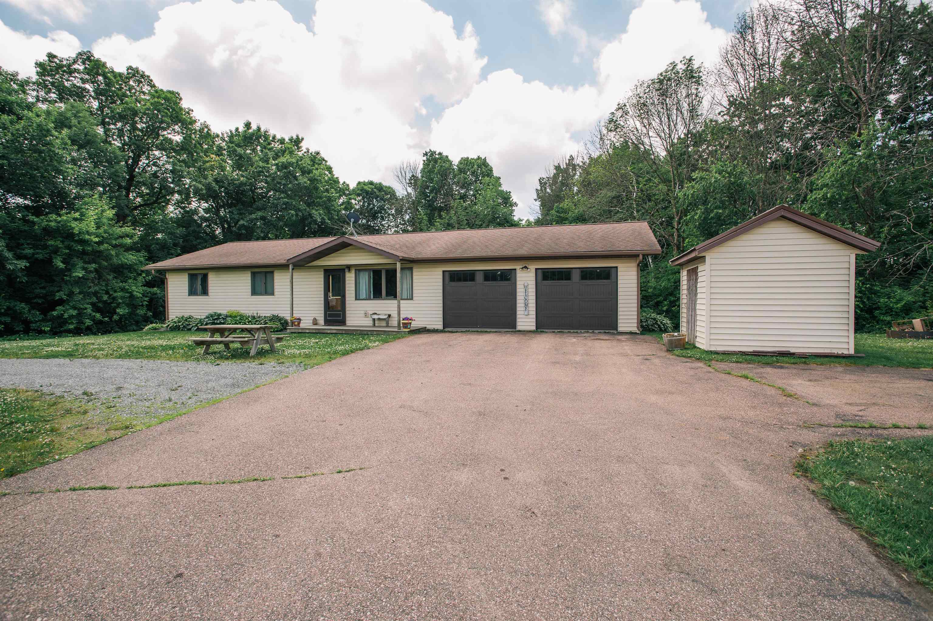 W6833 RIDGE ROAD, Neillsville, Wisconsin 54456, 4 Bedrooms Bedrooms, ,2 BathroomsBathrooms,Residential,For Sale,W6833 RIDGE ROAD,22602607