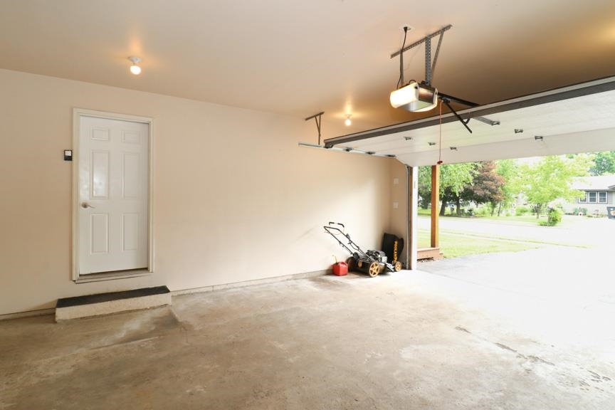 203 S HASLOW STREET, Spencer, Wisconsin 54479, 3 Bedrooms Bedrooms, ,2 BathroomsBathrooms,Residential,For Sale,203 S HASLOW STREET,22602610