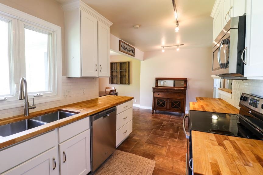 203 S HASLOW STREET, Spencer, Wisconsin 54479, 3 Bedrooms Bedrooms, ,2 BathroomsBathrooms,Residential,For Sale,203 S HASLOW STREET,22602610