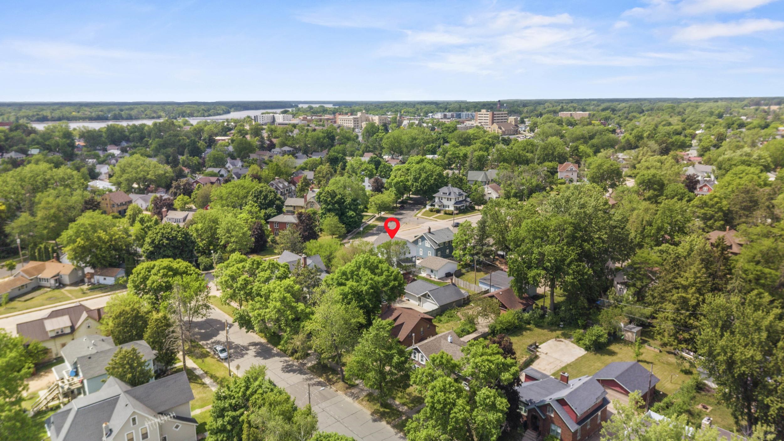 1919 DIVISION STREET, Stevens Point, Wisconsin 54481, 4 Bedrooms Bedrooms, ,2 BathroomsBathrooms,Residential,For Sale,1919 DIVISION STREET,22602611