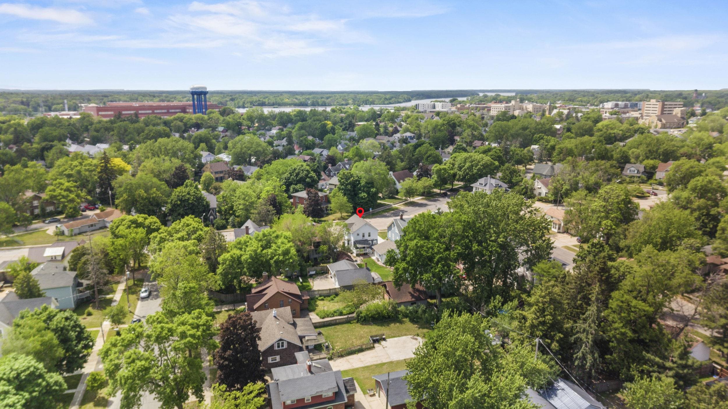 1919 DIVISION STREET, Stevens Point, Wisconsin 54481, 4 Bedrooms Bedrooms, ,2 BathroomsBathrooms,Residential,For Sale,1919 DIVISION STREET,22602611