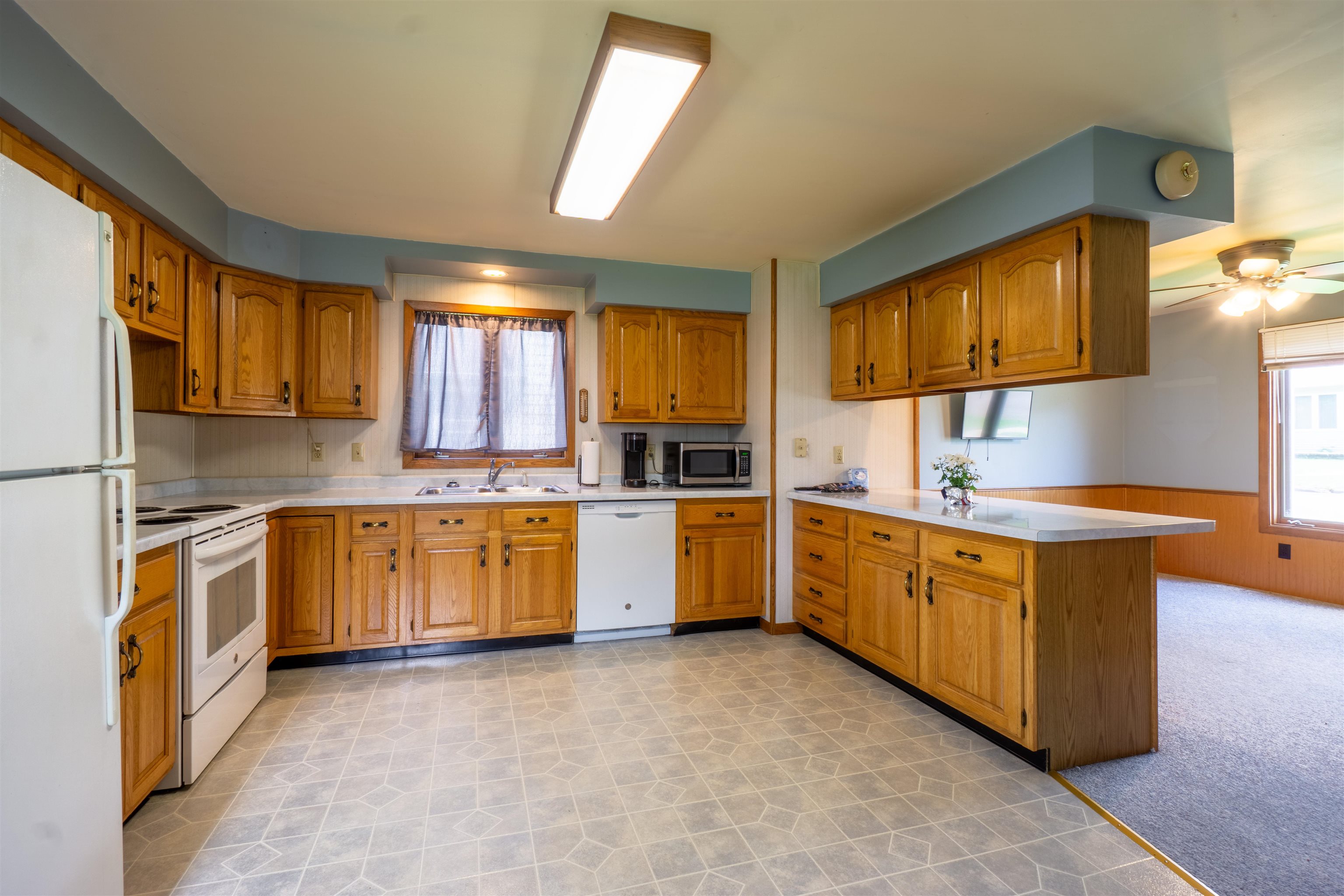 504 N GENESEE STREET, Merrill, Wisconsin 54452, 2 Bedrooms Bedrooms, ,1 BathroomBathrooms,Residential,For Sale,504 N GENESEE STREET,22602621