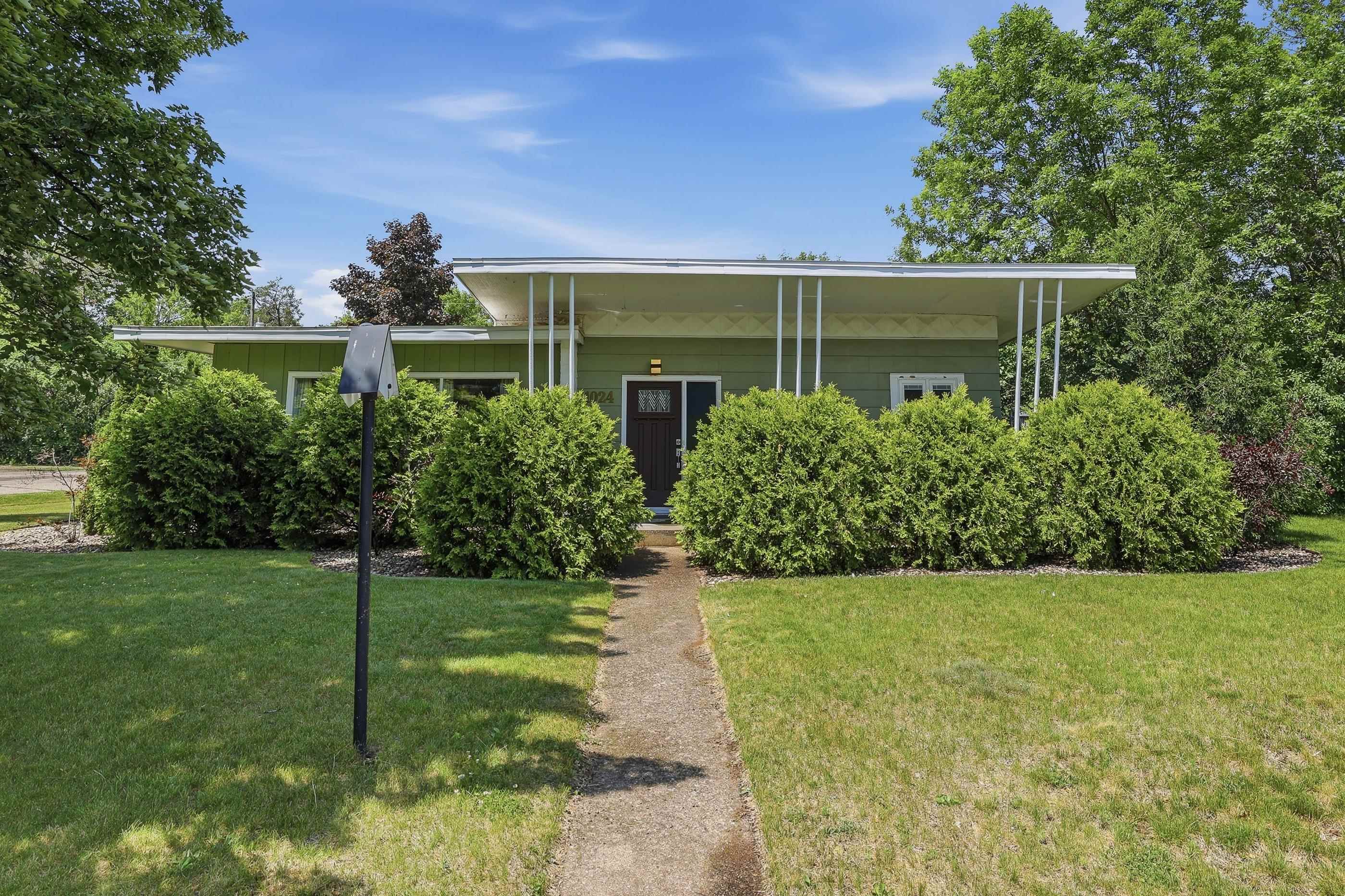 1024 SUNSET BOULEVARD, Stevens Point, Wisconsin 54481, 3 Bedrooms Bedrooms, ,2 BathroomsBathrooms,Residential,For Sale,1024 SUNSET BOULEVARD,22602624