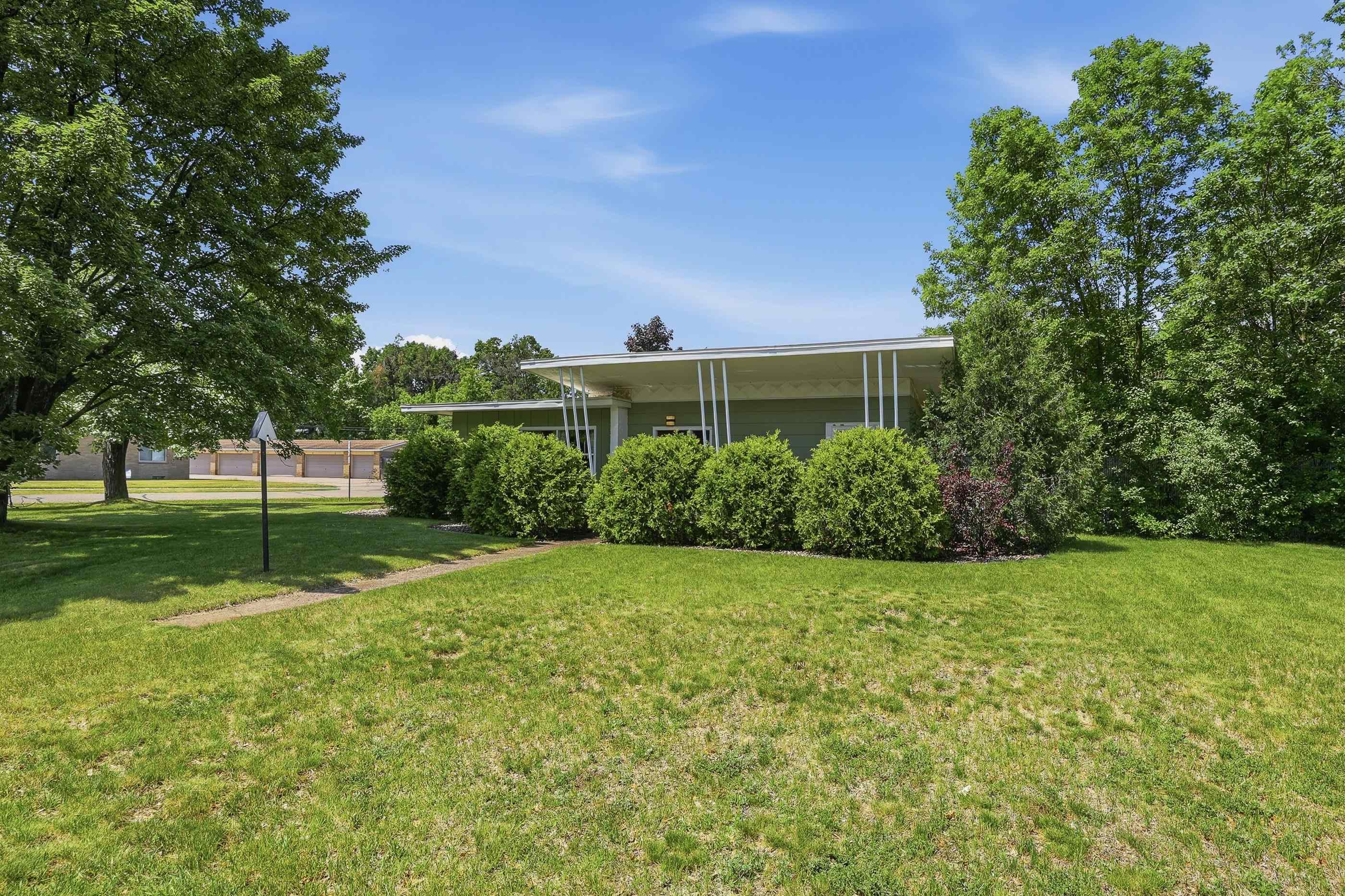 1024 SUNSET BOULEVARD, Stevens Point, Wisconsin 54481, 3 Bedrooms Bedrooms, ,2 BathroomsBathrooms,Residential,For Sale,1024 SUNSET BOULEVARD,22602624