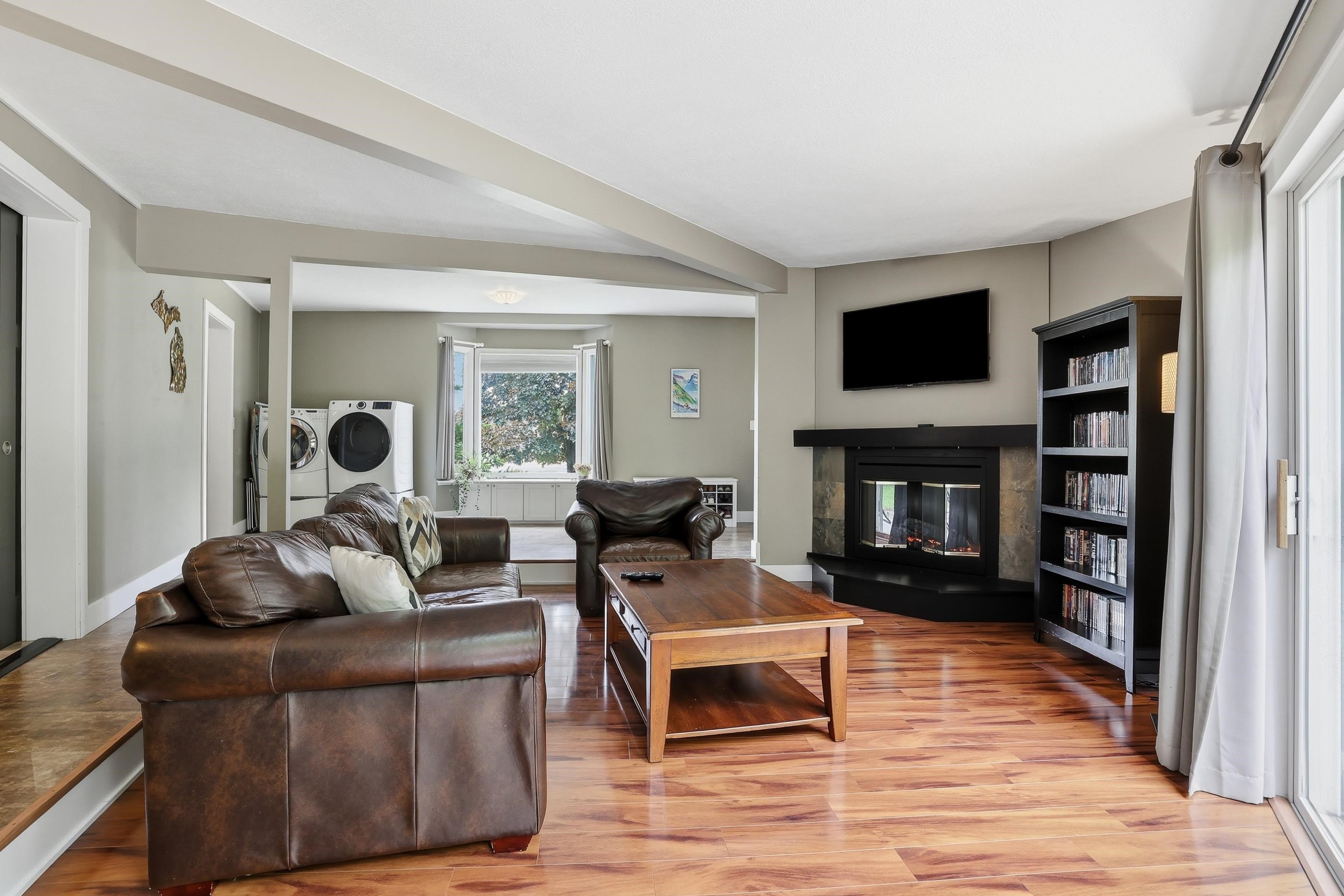 1024 SUNSET BOULEVARD, Stevens Point, Wisconsin 54481, 3 Bedrooms Bedrooms, ,2 BathroomsBathrooms,Residential,For Sale,1024 SUNSET BOULEVARD,22602624