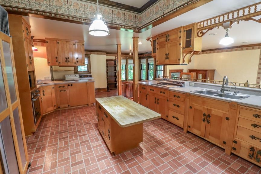 709 W 5TH STREET, Marshfield, Wisconsin 54449, 6 Bedrooms Bedrooms, ,2 BathroomsBathrooms,Residential,For Sale,709 W 5TH STREET,22602625