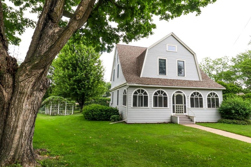 709 W 5TH STREET, Marshfield, Wisconsin 54449, 6 Bedrooms Bedrooms, ,2 BathroomsBathrooms,Residential,For Sale,709 W 5TH STREET,22602625