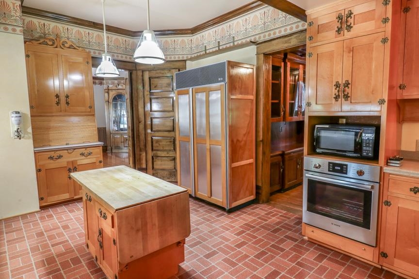 709 W 5TH STREET, Marshfield, Wisconsin 54449, 6 Bedrooms Bedrooms, ,2 BathroomsBathrooms,Residential,For Sale,709 W 5TH STREET,22602625