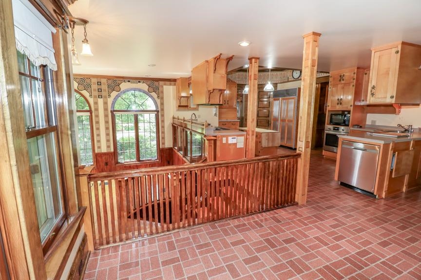 709 W 5TH STREET, Marshfield, Wisconsin 54449, 6 Bedrooms Bedrooms, ,2 BathroomsBathrooms,Residential,For Sale,709 W 5TH STREET,22602625