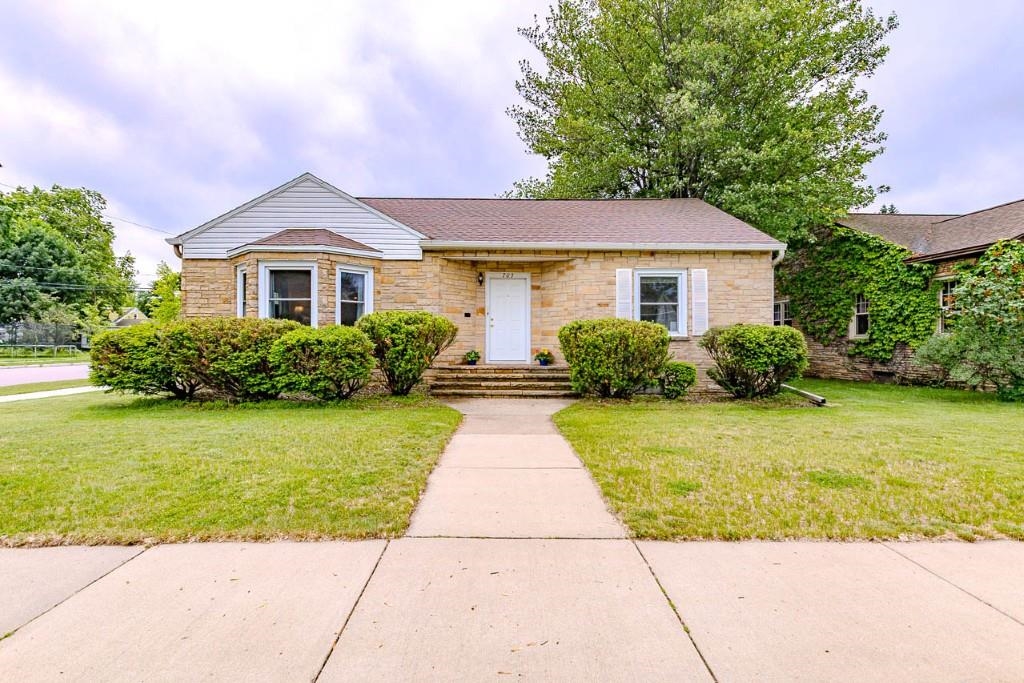 703 KENT STREET, Wausau, Wisconsin 54403, 2 Bedrooms Bedrooms, ,2 BathroomsBathrooms,Residential,For Sale,703 KENT STREET,22602629