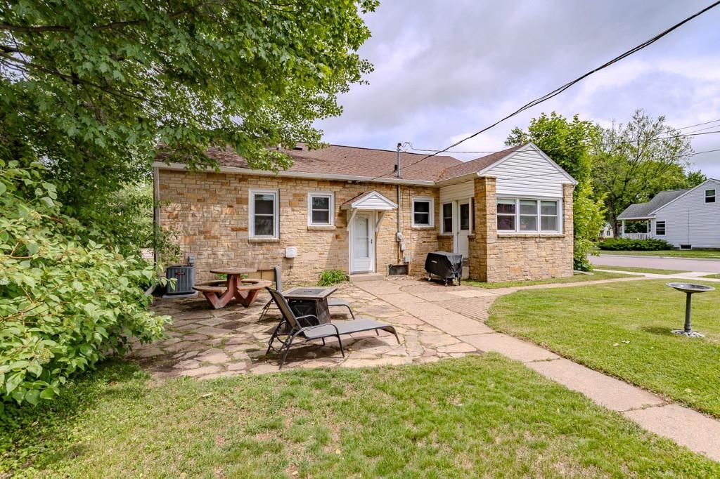 703 KENT STREET, Wausau, Wisconsin 54403, 2 Bedrooms Bedrooms, ,2 BathroomsBathrooms,Residential,For Sale,703 KENT STREET,22602629