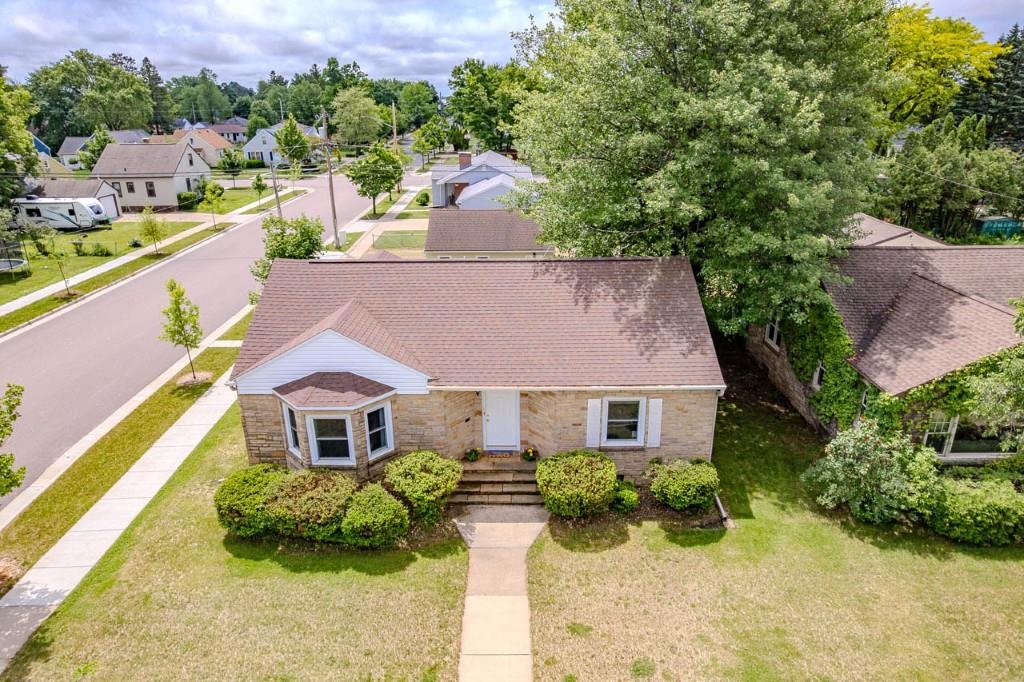 703 KENT STREET, Wausau, Wisconsin 54403, 2 Bedrooms Bedrooms, ,2 BathroomsBathrooms,Residential,For Sale,703 KENT STREET,22602629