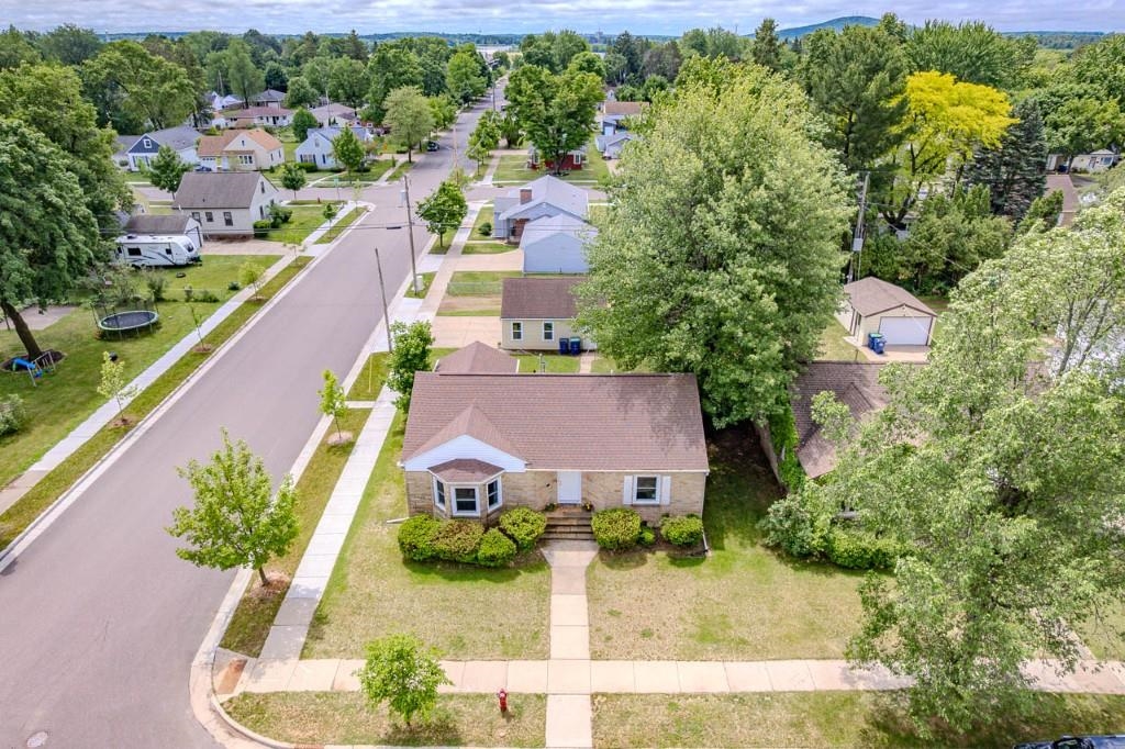 703 KENT STREET, Wausau, Wisconsin 54403, 2 Bedrooms Bedrooms, ,2 BathroomsBathrooms,Residential,For Sale,703 KENT STREET,22602629