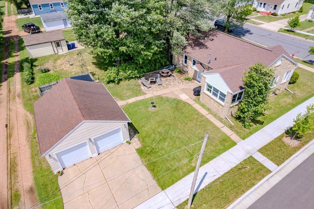 703 KENT STREET, Wausau, Wisconsin 54403, 2 Bedrooms Bedrooms, ,2 BathroomsBathrooms,Residential,For Sale,703 KENT STREET,22602629