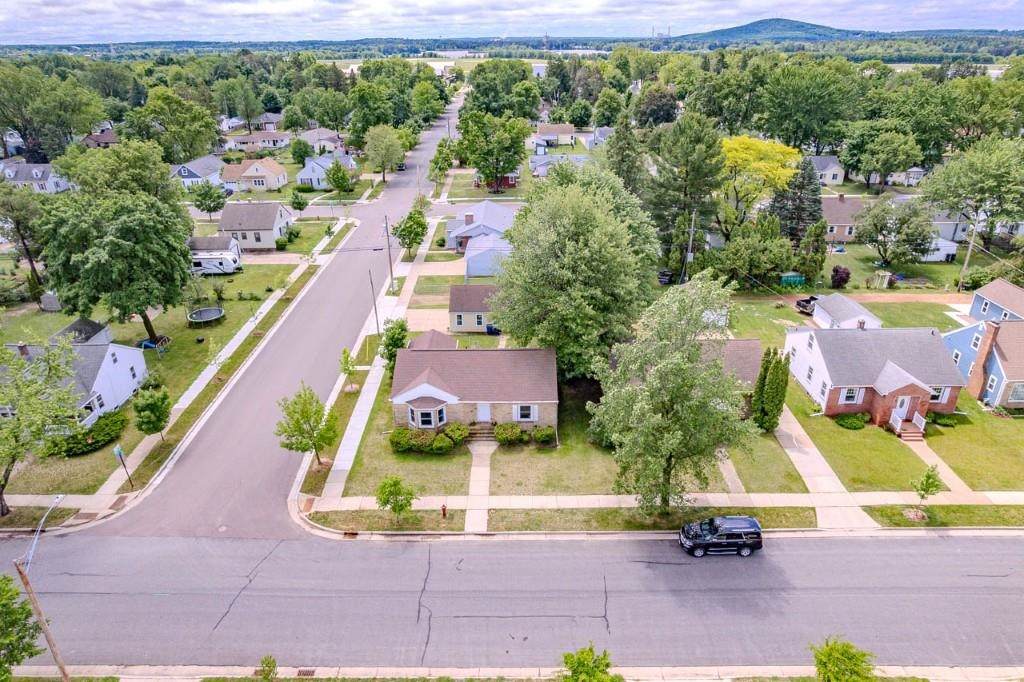 703 KENT STREET, Wausau, Wisconsin 54403, 2 Bedrooms Bedrooms, ,2 BathroomsBathrooms,Residential,For Sale,703 KENT STREET,22602629