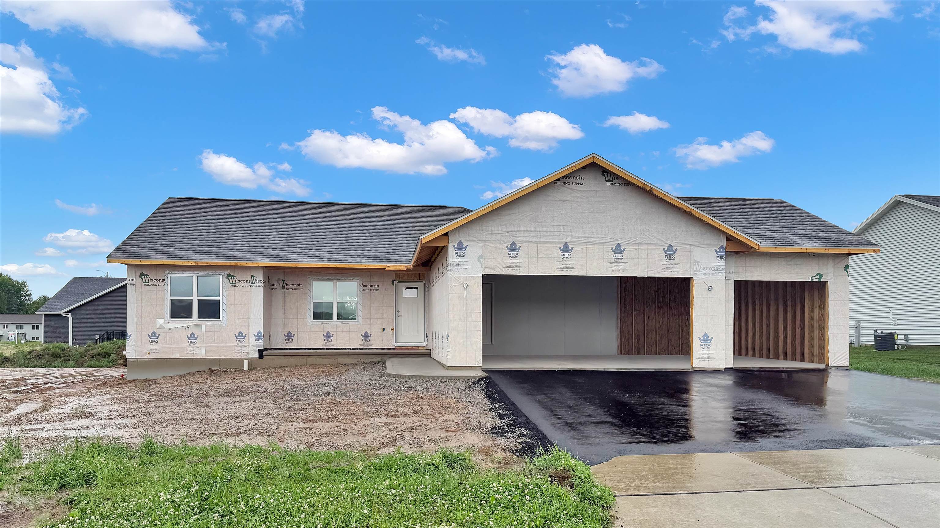 2200 S COTTONWOOD AVENUE, Marshfield, Wisconsin 54449, 3 Bedrooms Bedrooms, ,2 BathroomsBathrooms,Residential,For Sale,2200 S COTTONWOOD AVENUE,22602631