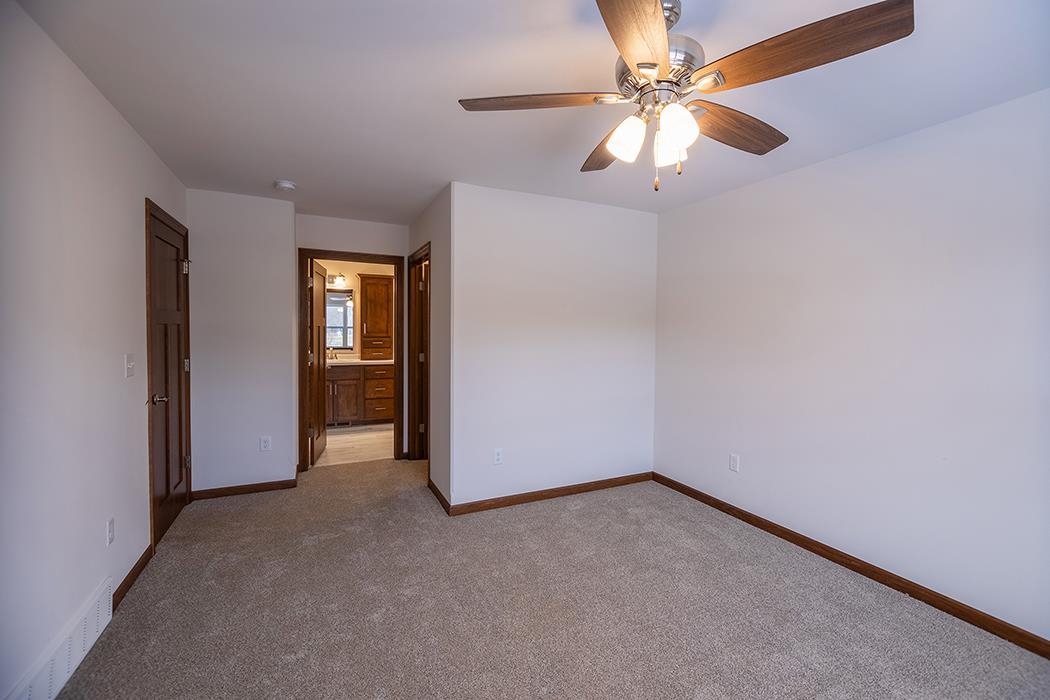 2200 S COTTONWOOD AVENUE, Marshfield, Wisconsin 54449, 3 Bedrooms Bedrooms, ,2 BathroomsBathrooms,Residential,For Sale,2200 S COTTONWOOD AVENUE,22602631