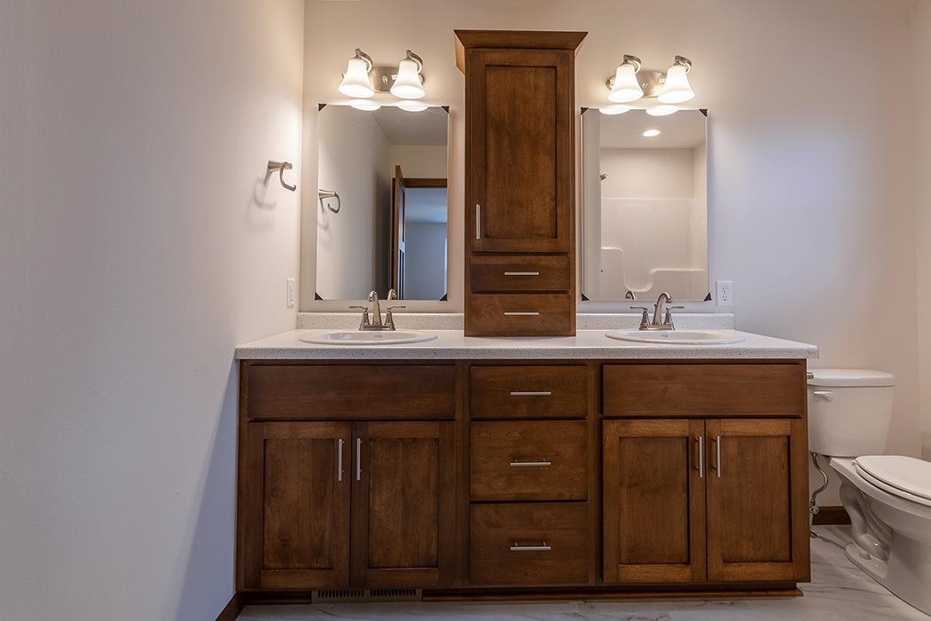 2200 S COTTONWOOD AVENUE, Marshfield, Wisconsin 54449, 3 Bedrooms Bedrooms, ,2 BathroomsBathrooms,Residential,For Sale,2200 S COTTONWOOD AVENUE,22602631