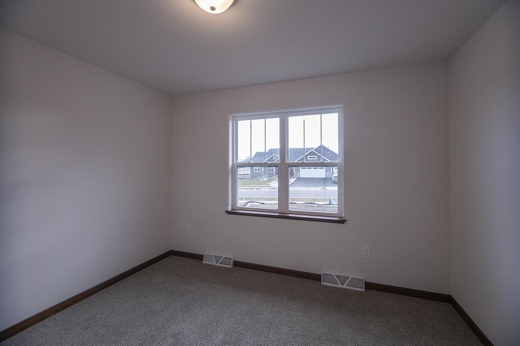 2200 S COTTONWOOD AVENUE, Marshfield, Wisconsin 54449, 3 Bedrooms Bedrooms, ,2 BathroomsBathrooms,Residential,For Sale,2200 S COTTONWOOD AVENUE,22602631