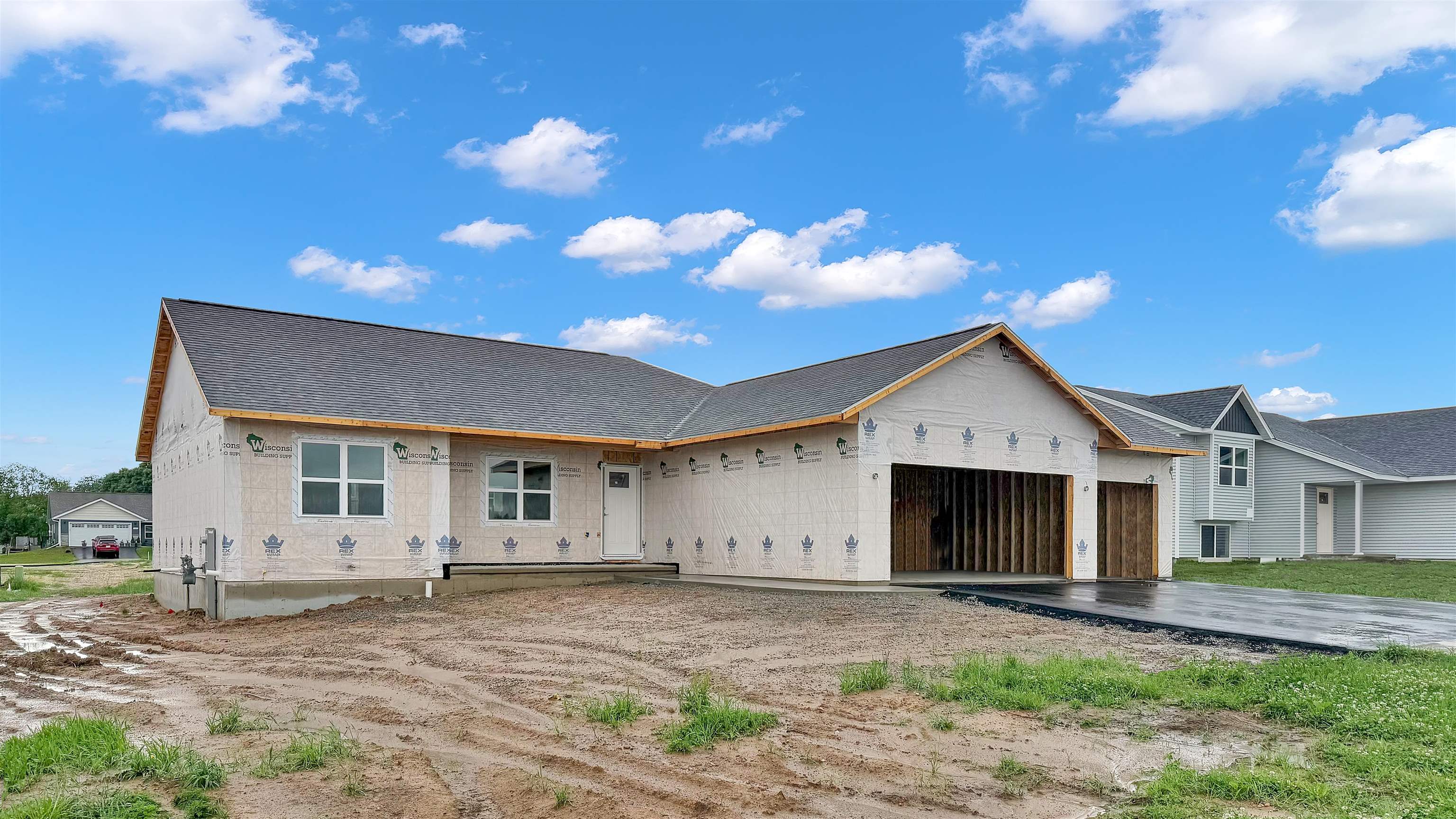 2200 S COTTONWOOD AVENUE, Marshfield, Wisconsin 54449, 3 Bedrooms Bedrooms, ,2 BathroomsBathrooms,Residential,For Sale,2200 S COTTONWOOD AVENUE,22602631