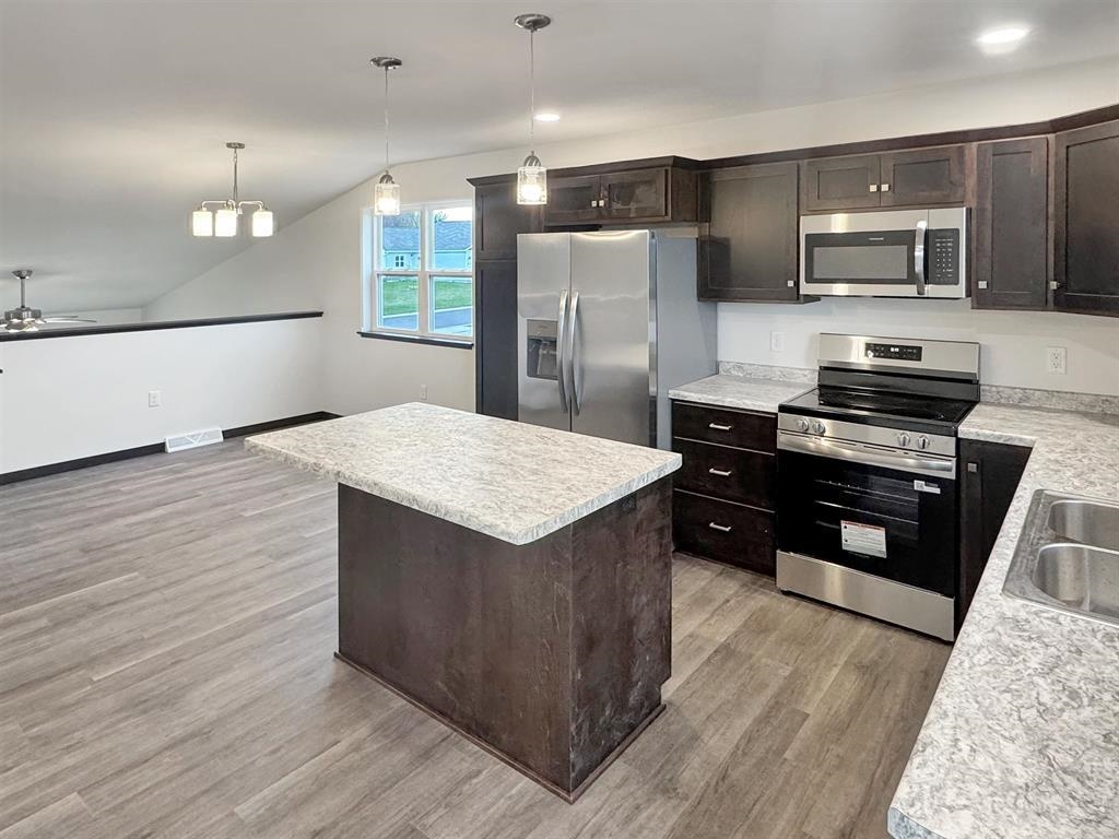 2107 S IRONWOOD AVENUE, Marshfield, Wisconsin 54449, 3 Bedrooms Bedrooms, ,2 BathroomsBathrooms,Residential,For Sale,2107 S IRONWOOD AVENUE,22602633