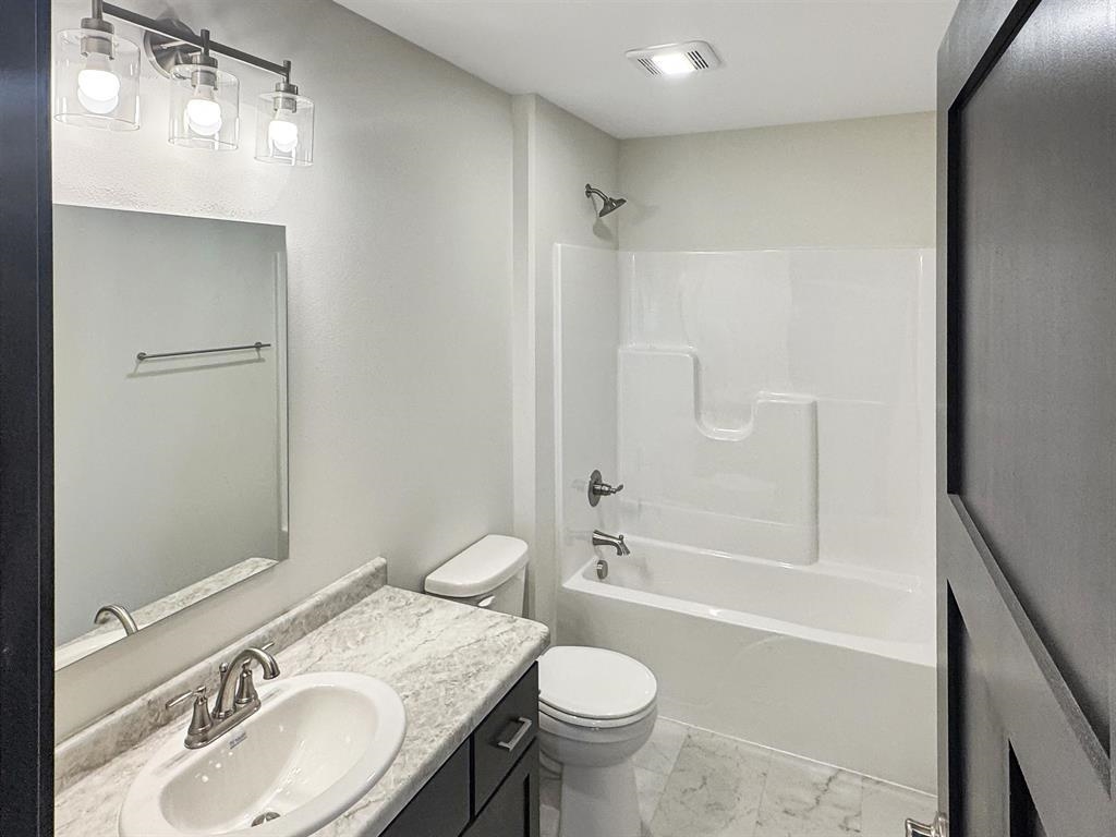 2107 S IRONWOOD AVENUE, Marshfield, Wisconsin 54449, 3 Bedrooms Bedrooms, ,2 BathroomsBathrooms,Residential,For Sale,2107 S IRONWOOD AVENUE,22602633