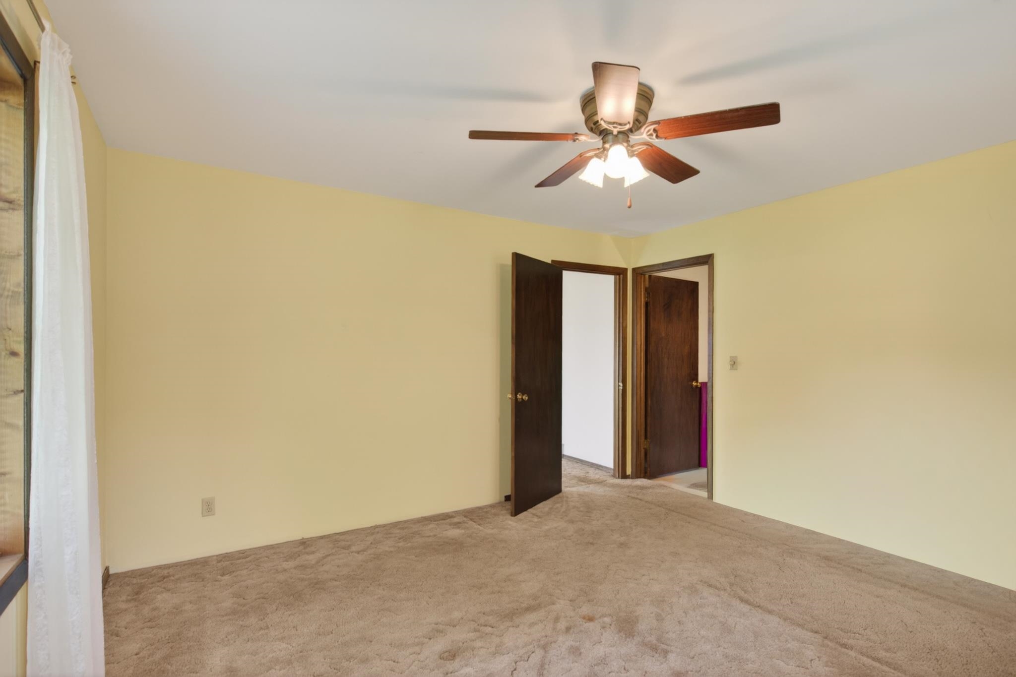 419 MILLER AVENUE, Wisconsin Rapids, Wisconsin 54494, 3 Bedrooms Bedrooms, ,3 BathroomsBathrooms,Residential,For Sale,419 MILLER AVENUE,22602636