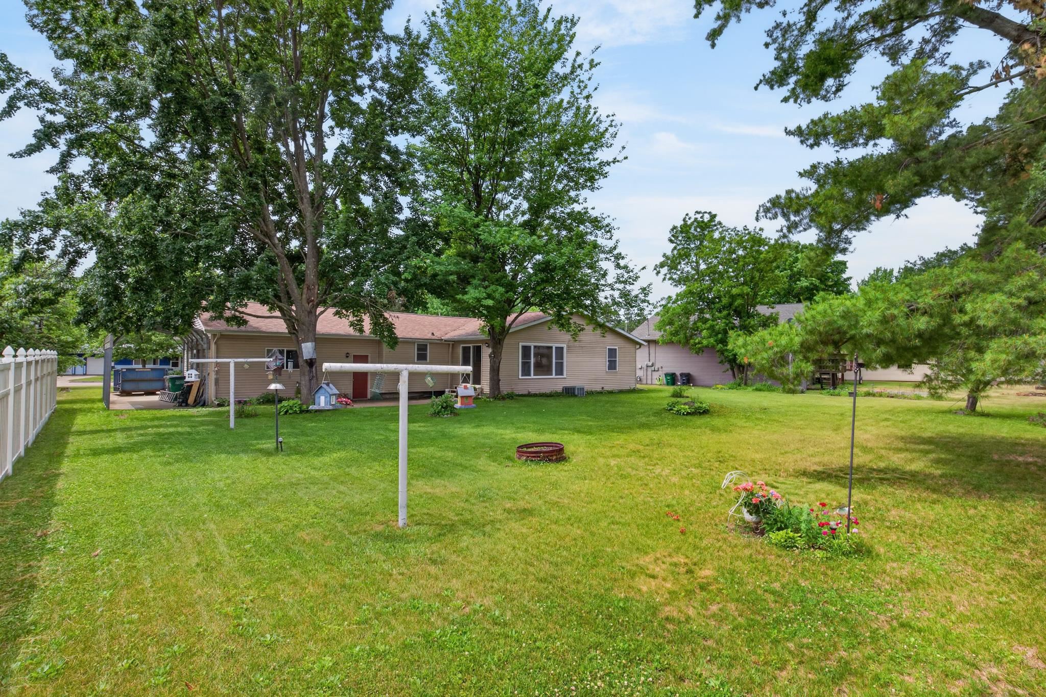 419 MILLER AVENUE, Wisconsin Rapids, Wisconsin 54494, 3 Bedrooms Bedrooms, ,3 BathroomsBathrooms,Residential,For Sale,419 MILLER AVENUE,22602636