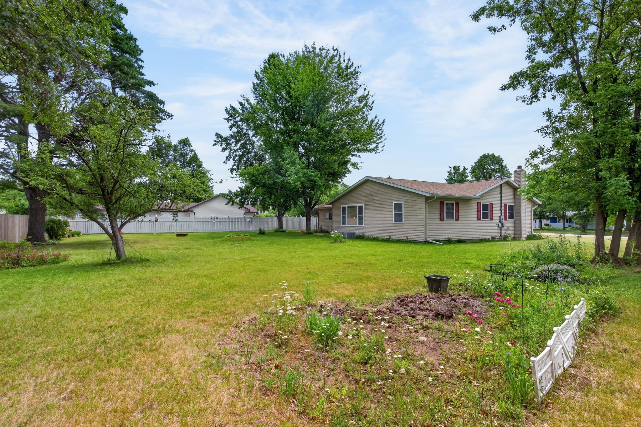 419 MILLER AVENUE, Wisconsin Rapids, Wisconsin 54494, 3 Bedrooms Bedrooms, ,3 BathroomsBathrooms,Residential,For Sale,419 MILLER AVENUE,22602636