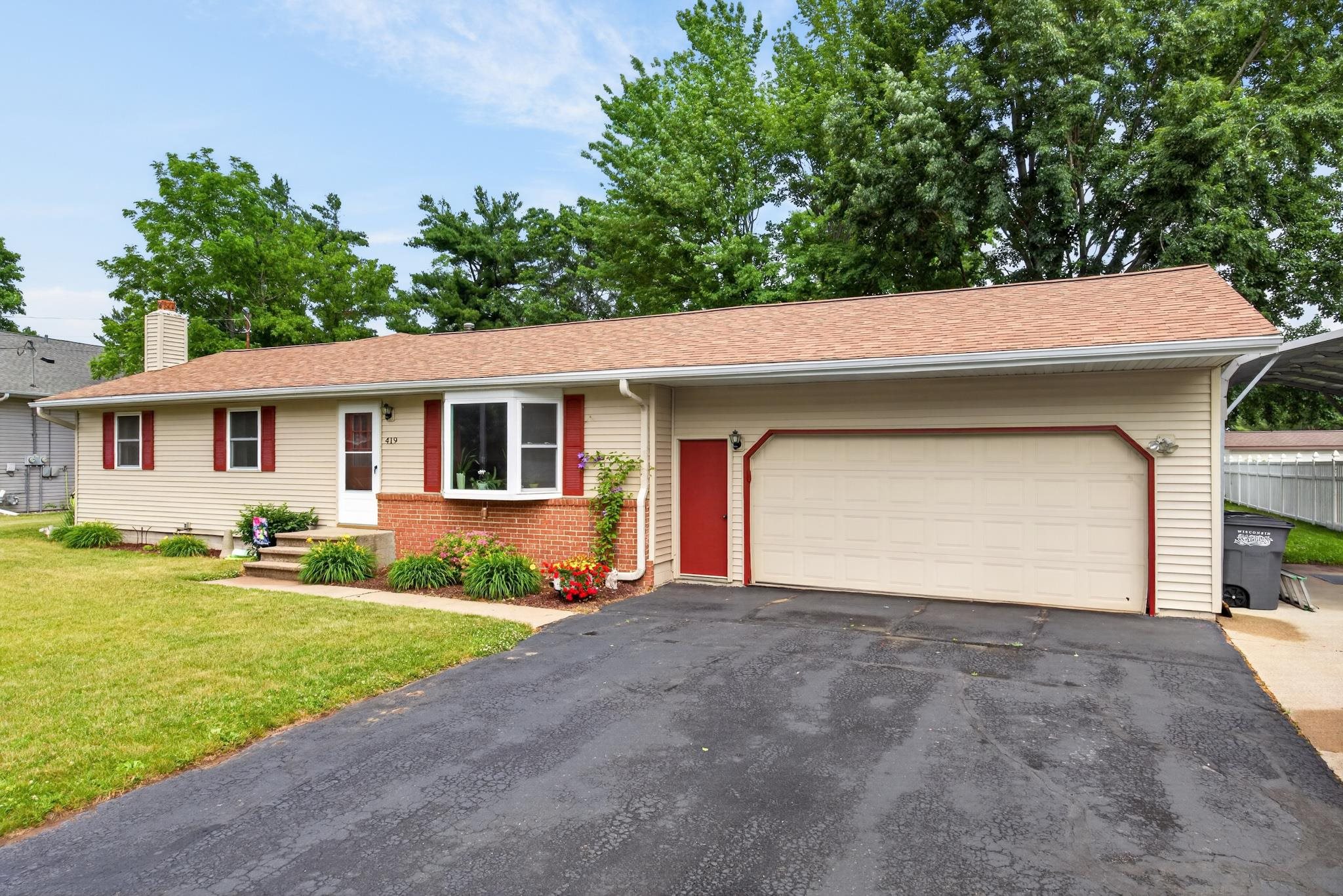 419 MILLER AVENUE, Wisconsin Rapids, Wisconsin 54494, 3 Bedrooms Bedrooms, ,3 BathroomsBathrooms,Residential,For Sale,419 MILLER AVENUE,22602636