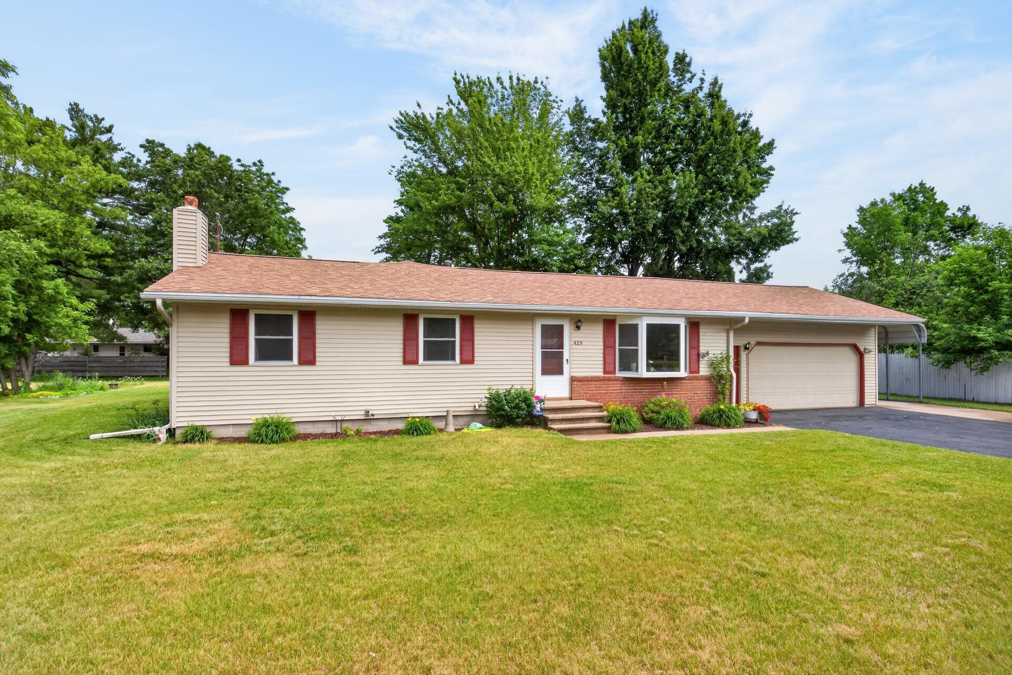 419 MILLER AVENUE, Wisconsin Rapids, Wisconsin 54494, 3 Bedrooms Bedrooms, ,3 BathroomsBathrooms,Residential,For Sale,419 MILLER AVENUE,22602636