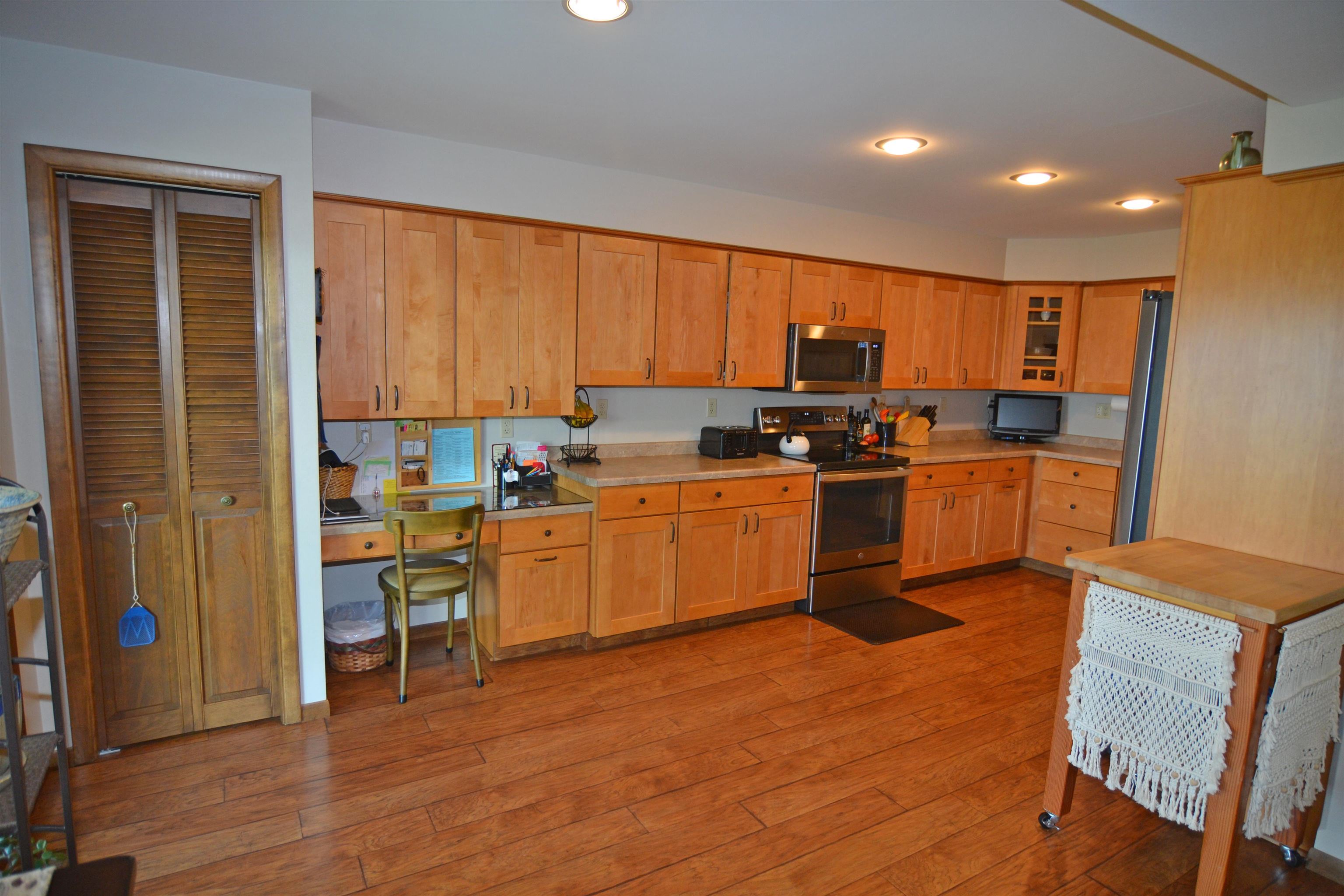 2205 RIDGE VIEW DRIVE, Wausau, Wisconsin 54401, 4 Bedrooms Bedrooms, ,3 BathroomsBathrooms,Residential,For Sale,2205 RIDGE VIEW DRIVE,22602639