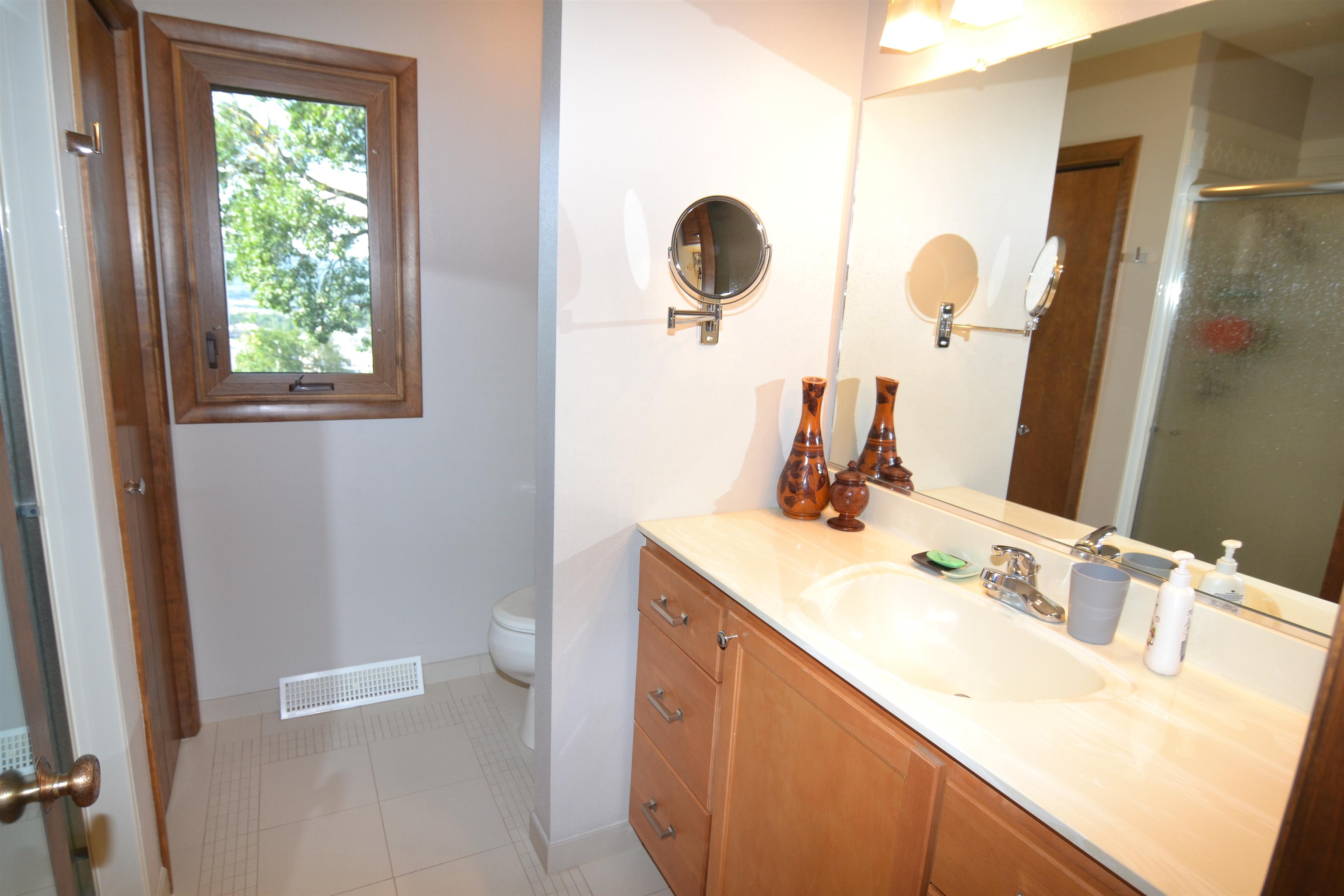 2205 RIDGE VIEW DRIVE, Wausau, Wisconsin 54401, 4 Bedrooms Bedrooms, ,3 BathroomsBathrooms,Residential,For Sale,2205 RIDGE VIEW DRIVE,22602639