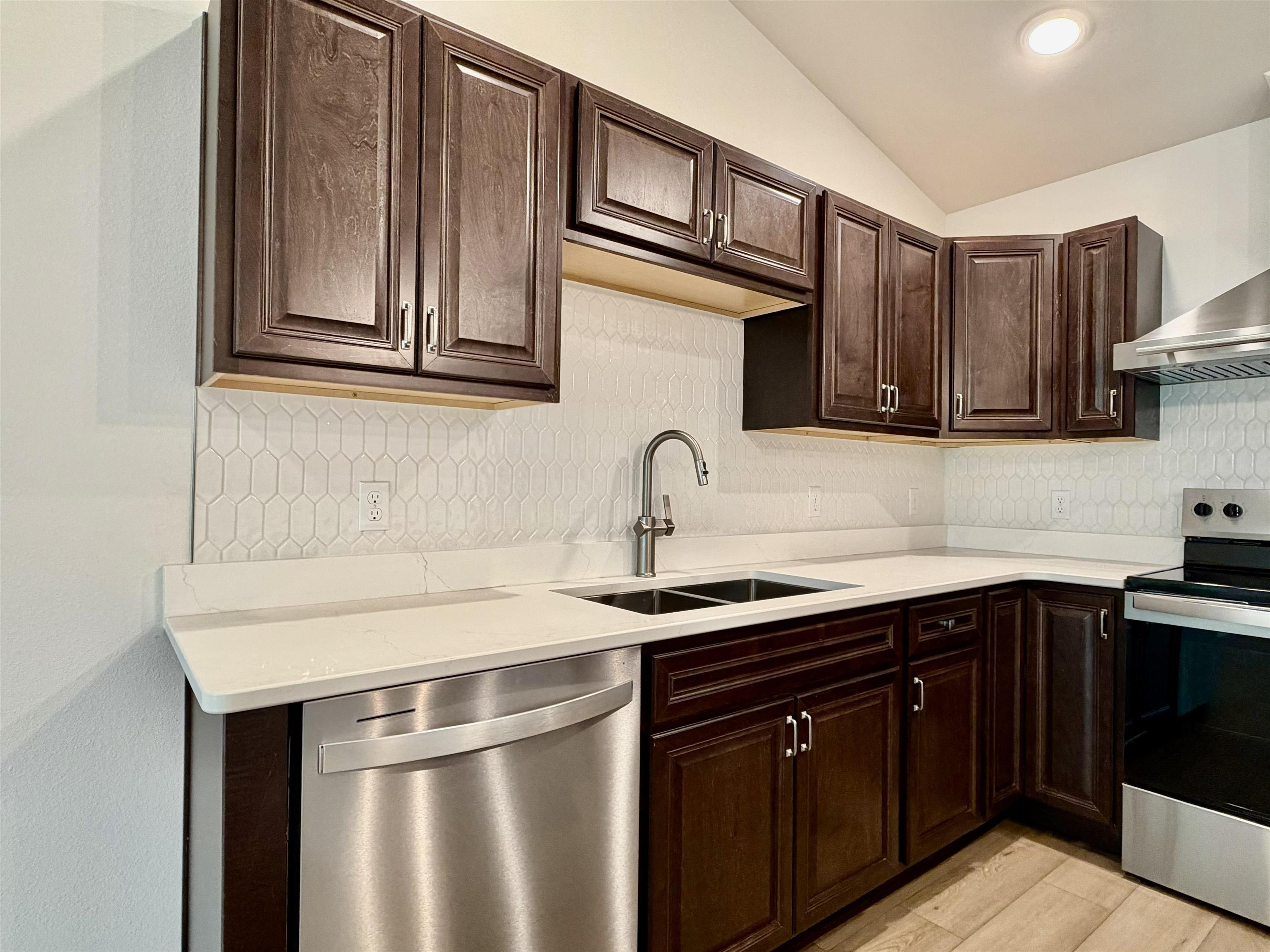 1400 PARK DRIVE, Schofield, Wisconsin 54476, 3 Bedrooms Bedrooms, 6 Rooms Rooms,2 BathroomsBathrooms,Residential,For Sale,1400 PARK DRIVE,22602647