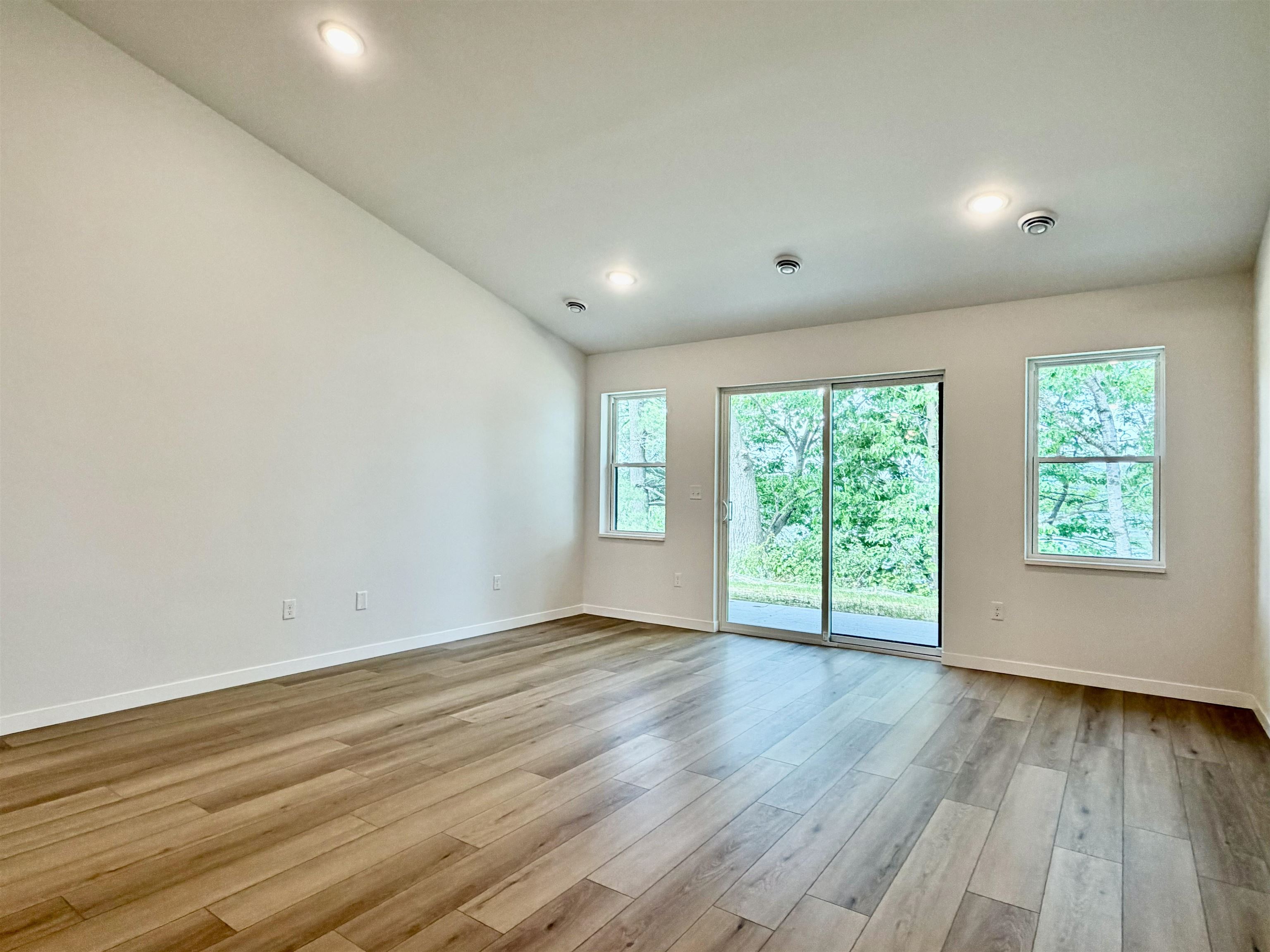 1400 PARK DRIVE, Schofield, Wisconsin 54476, 3 Bedrooms Bedrooms, 6 Rooms Rooms,2 BathroomsBathrooms,Residential,For Sale,1400 PARK DRIVE,22602647