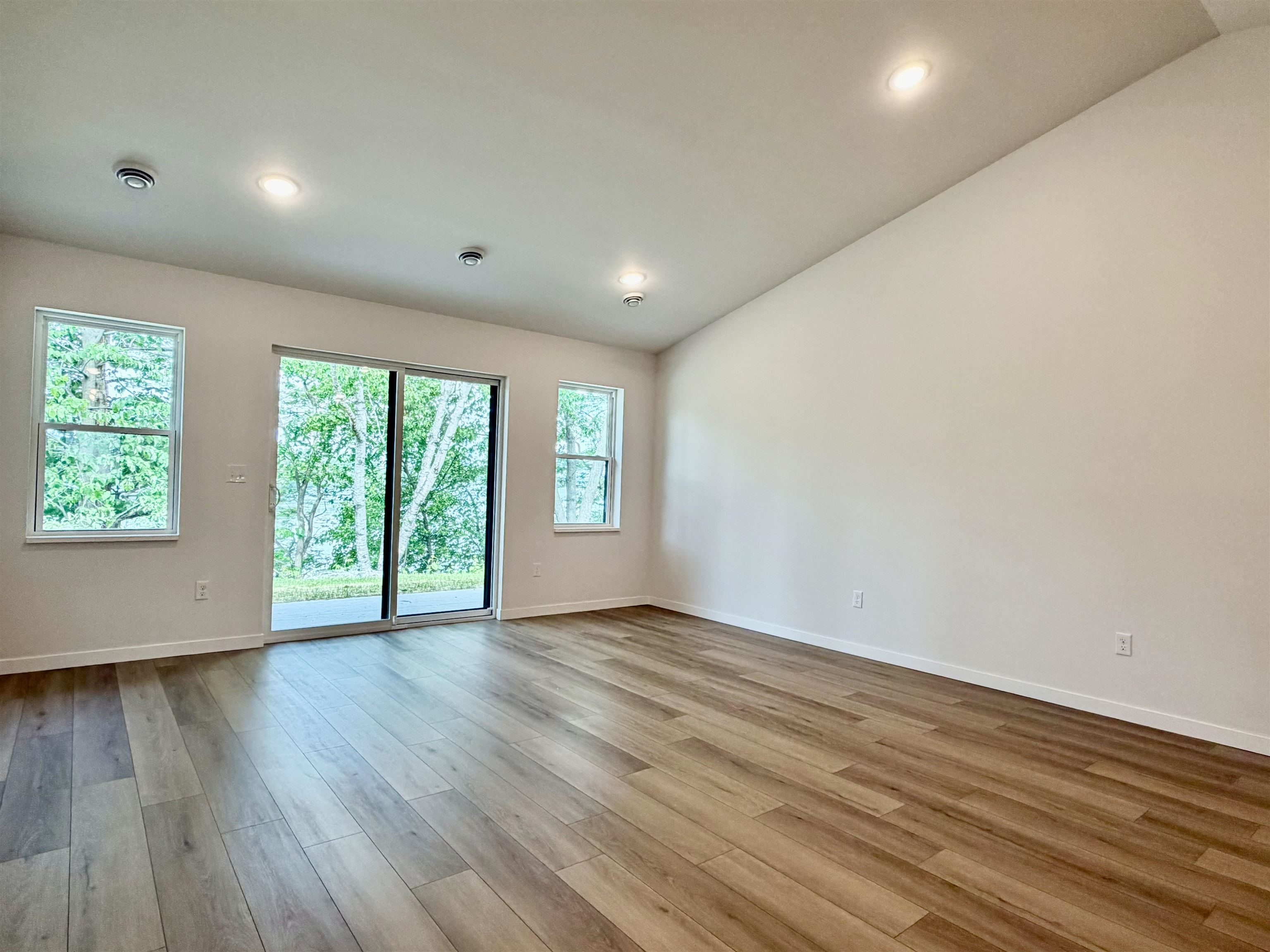 1400 PARK DRIVE, Schofield, Wisconsin 54476, 3 Bedrooms Bedrooms, 6 Rooms Rooms,2 BathroomsBathrooms,Residential,For Sale,1400 PARK DRIVE,22602647