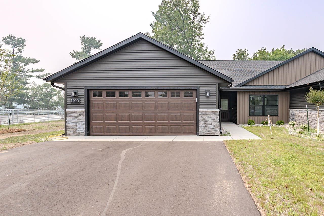 1400 PARK DRIVE, Schofield, Wisconsin 54476, 3 Bedrooms Bedrooms, 6 Rooms Rooms,2 BathroomsBathrooms,Residential,For Sale,1400 PARK DRIVE,22602647